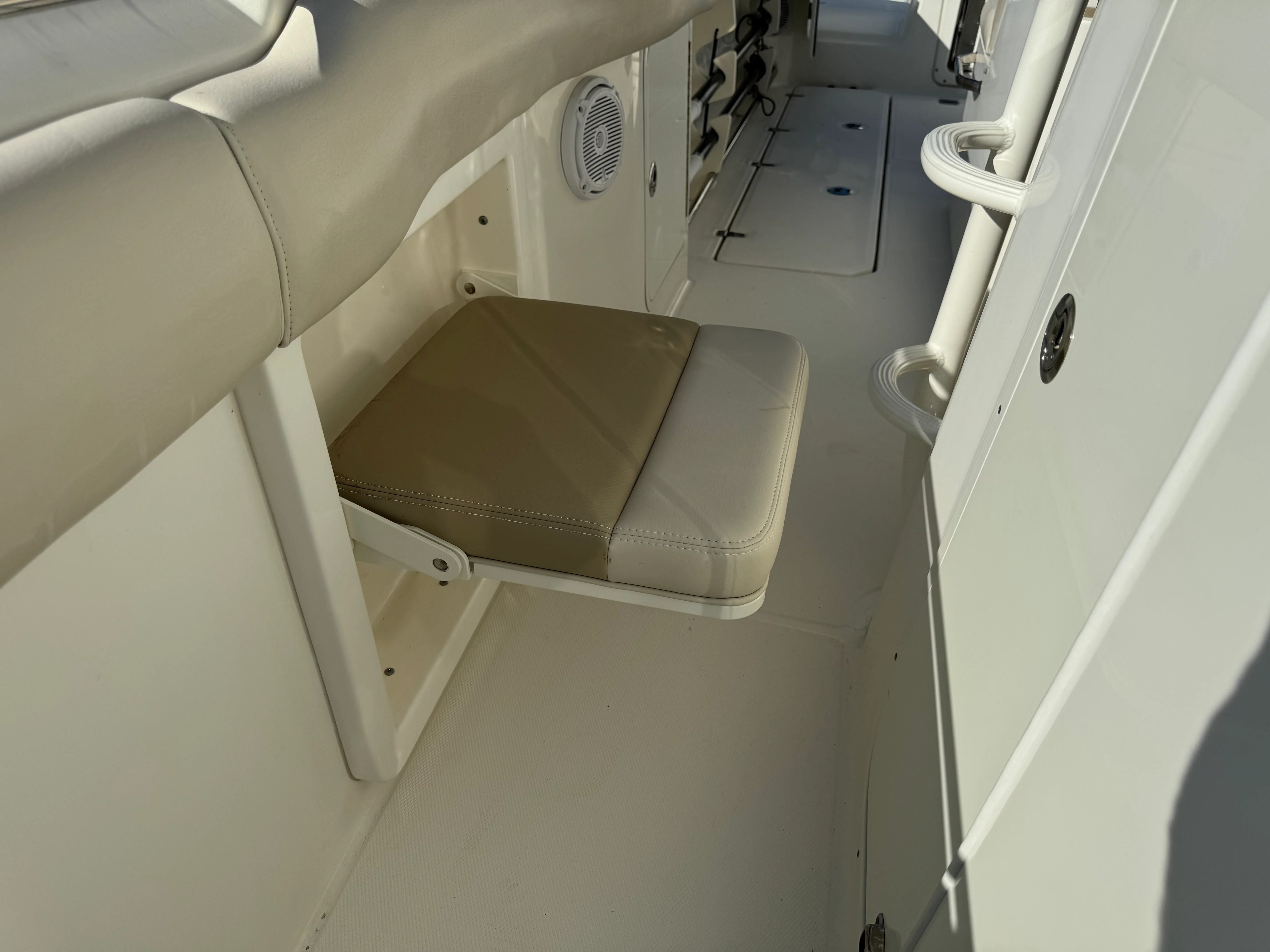 2019 Boston Whaler 330 Outrage Image Thumbnail #13