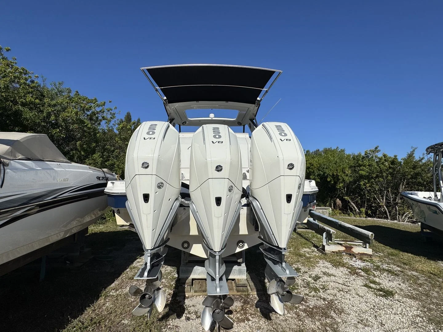 2024 Sea Ray 320 SUNDANCER OUTBOARD Image Thumbnail #6