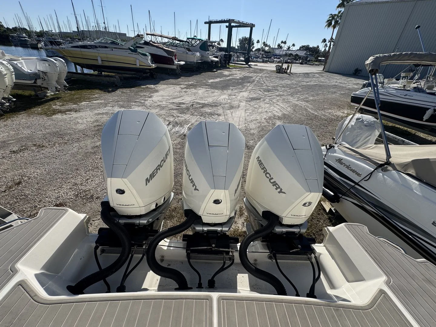 2024 Sea Ray 320 SUNDANCER OUTBOARD Image Thumbnail #33