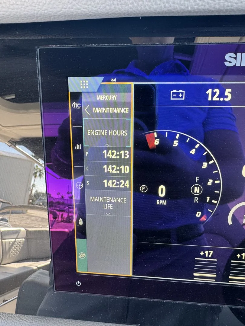 2024 Sea Ray 320 SUNDANCER OUTBOARD Image Thumbnail #51