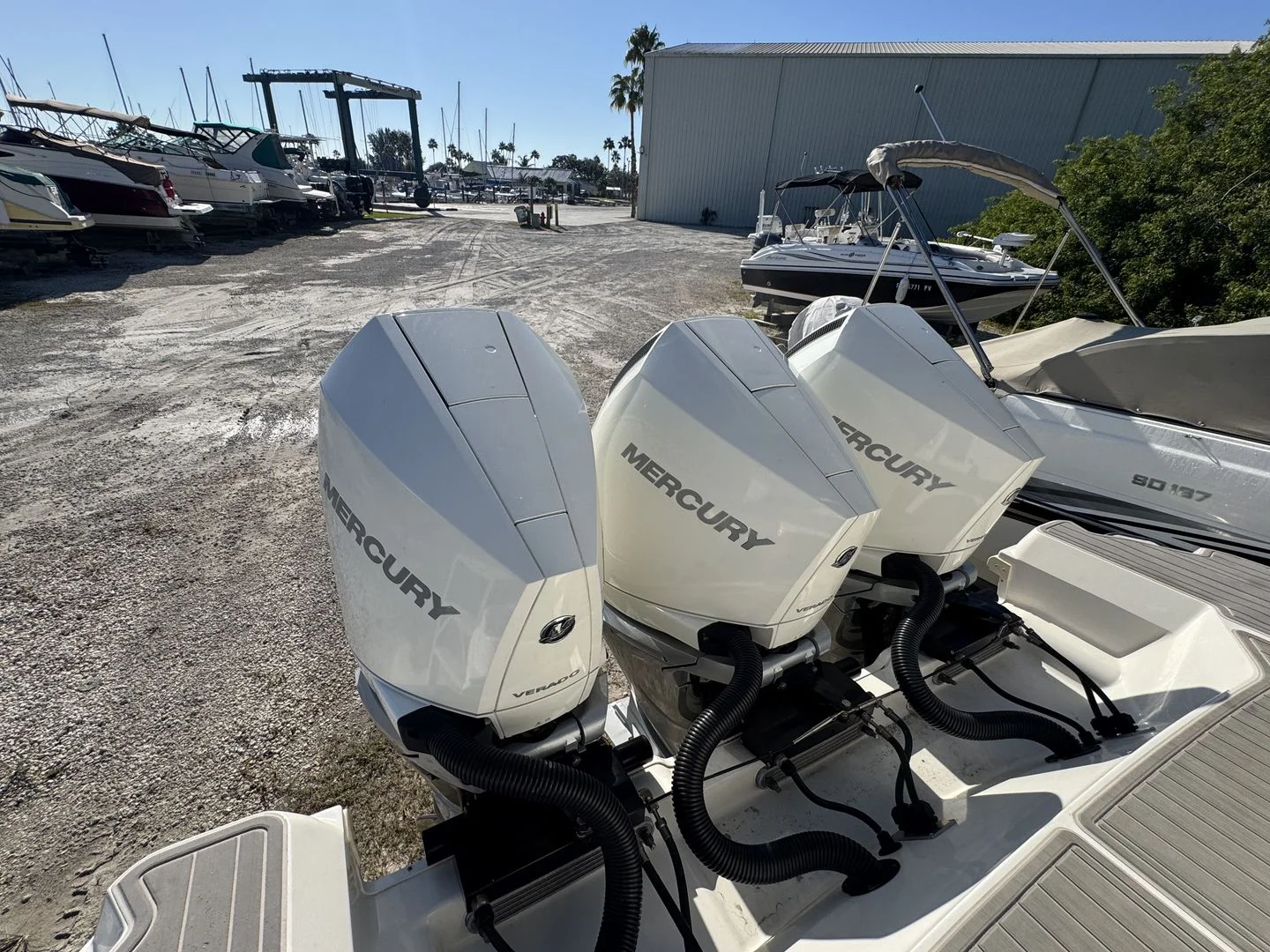 2024 Sea Ray 320 SUNDANCER OUTBOARD Image Thumbnail #37
