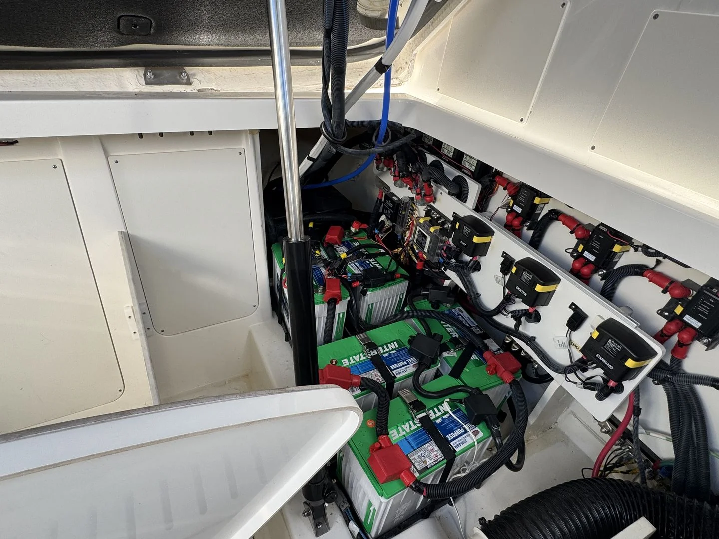 2024 Sea Ray 320 SUNDANCER OUTBOARD Image Thumbnail #45