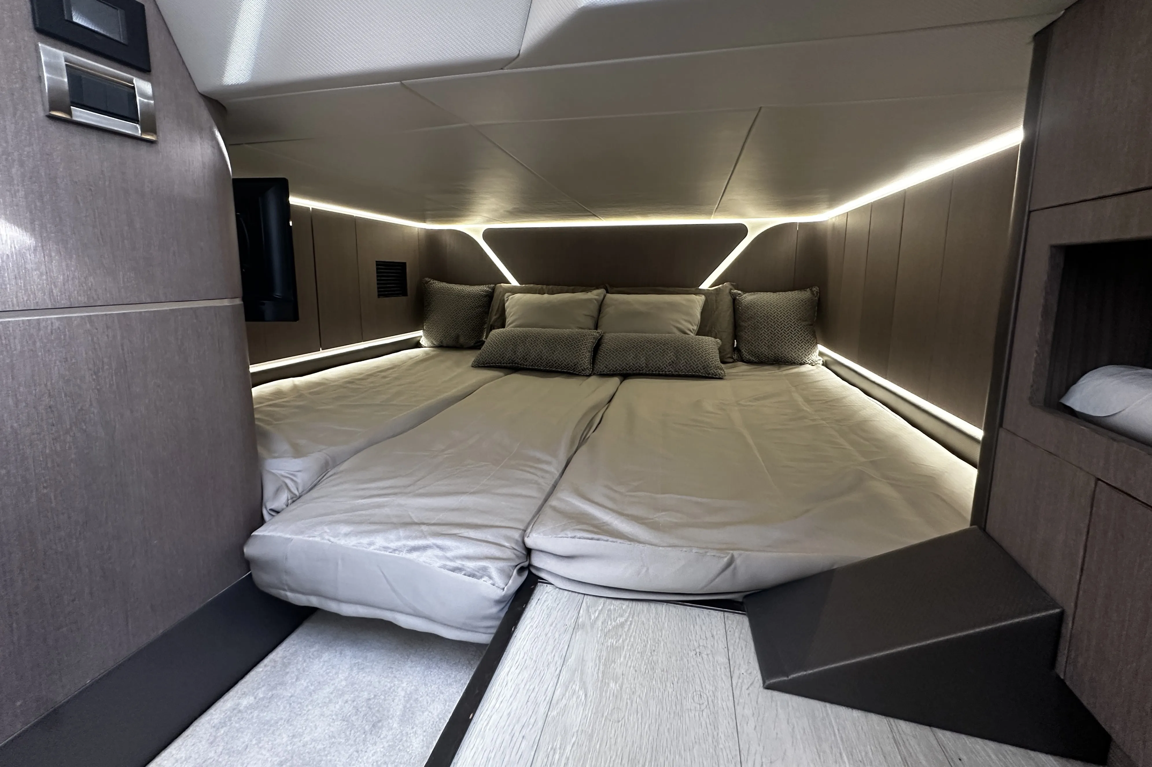 2024 Galeon 375 GTO Image Thumbnail #48