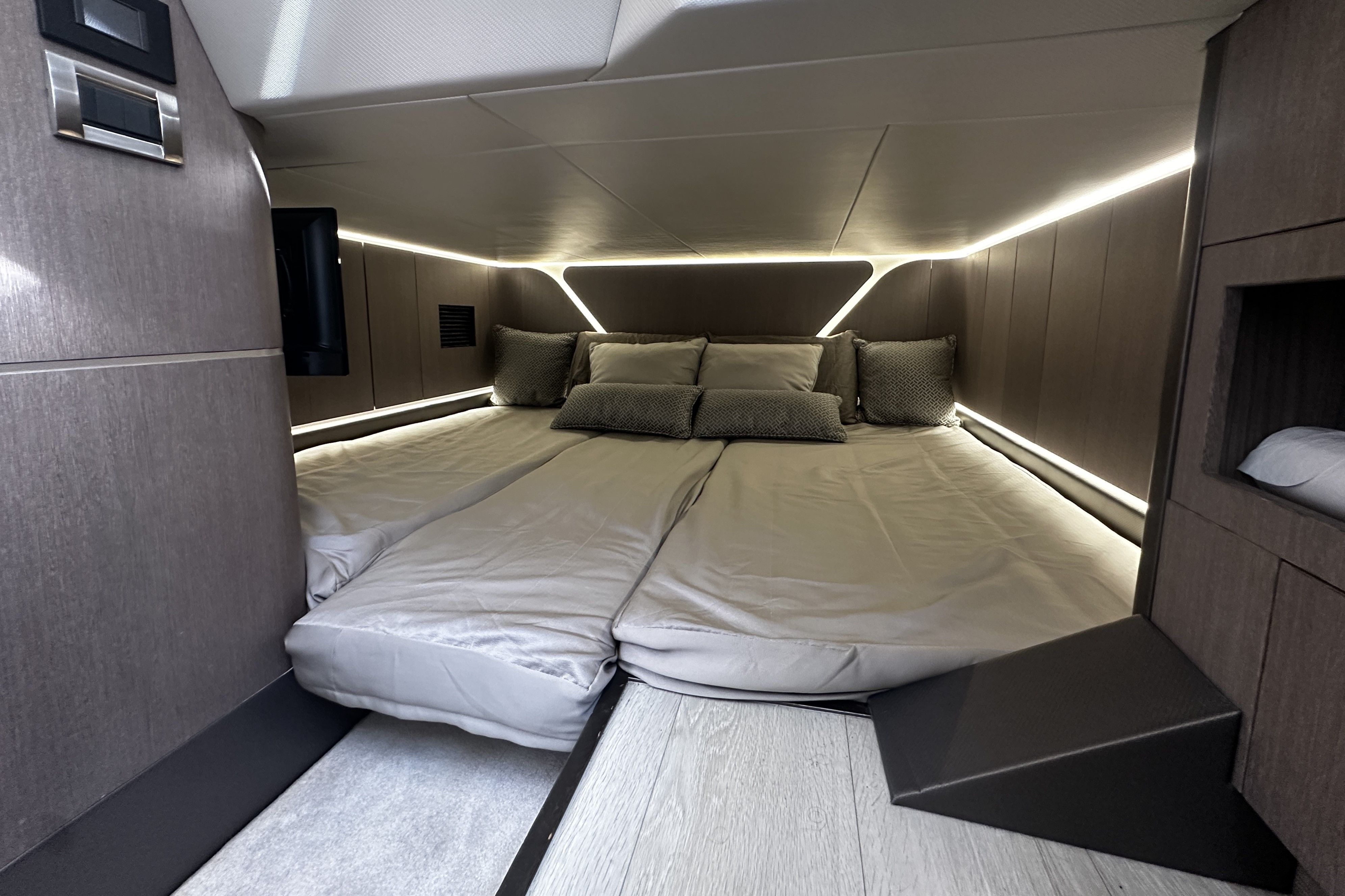 2024 Galeon 375 GTO Image Thumbnail #48