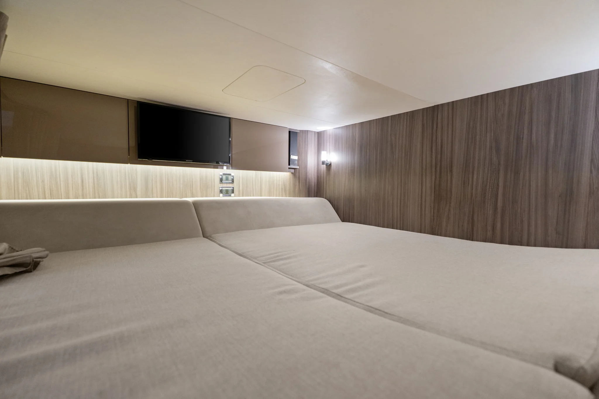 2020 Sea Ray 400 SLX OUTBOARD Image Thumbnail #46