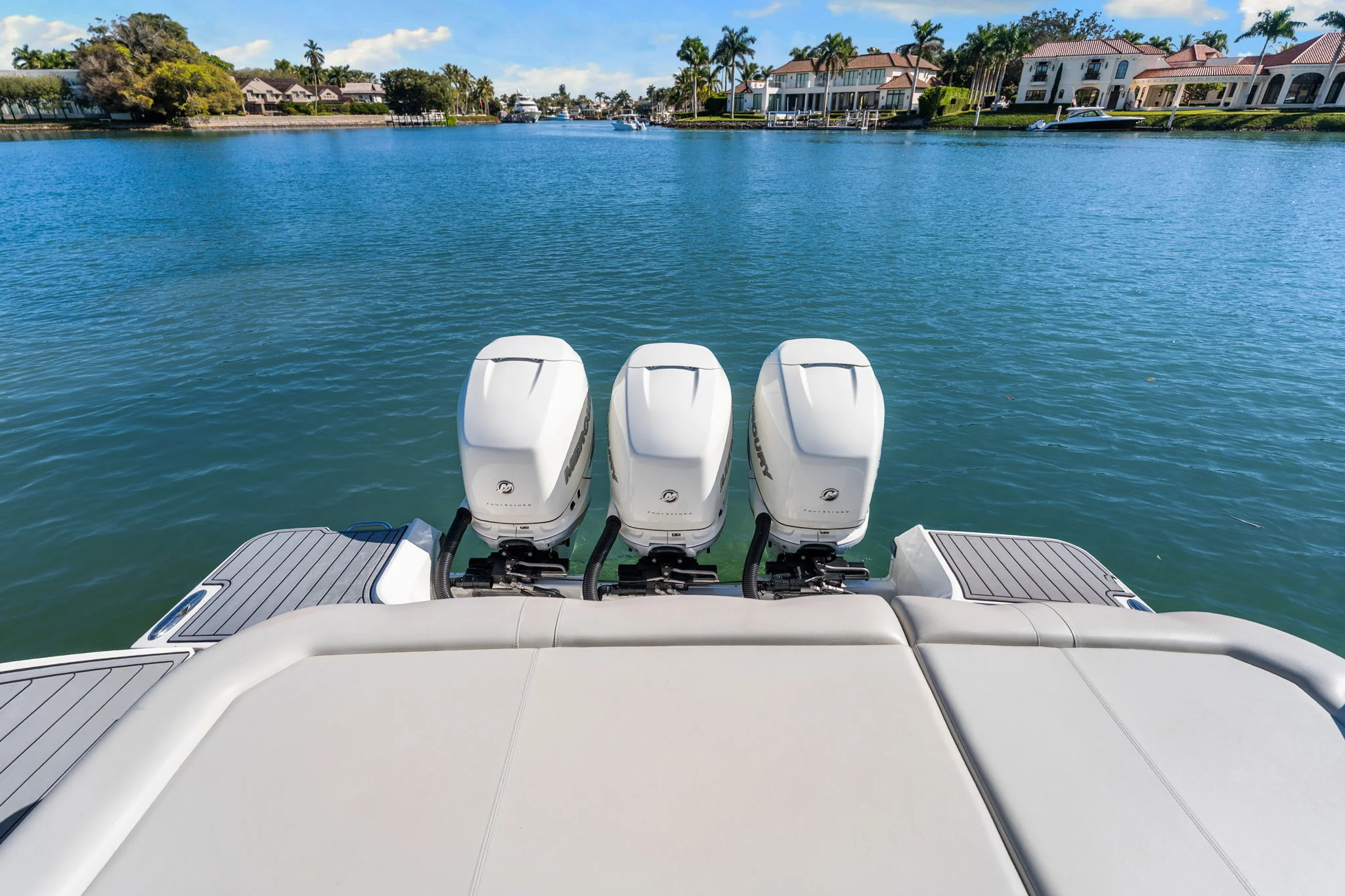 2020 Sea Ray 400 SLX OUTBOARD Image Thumbnail #19