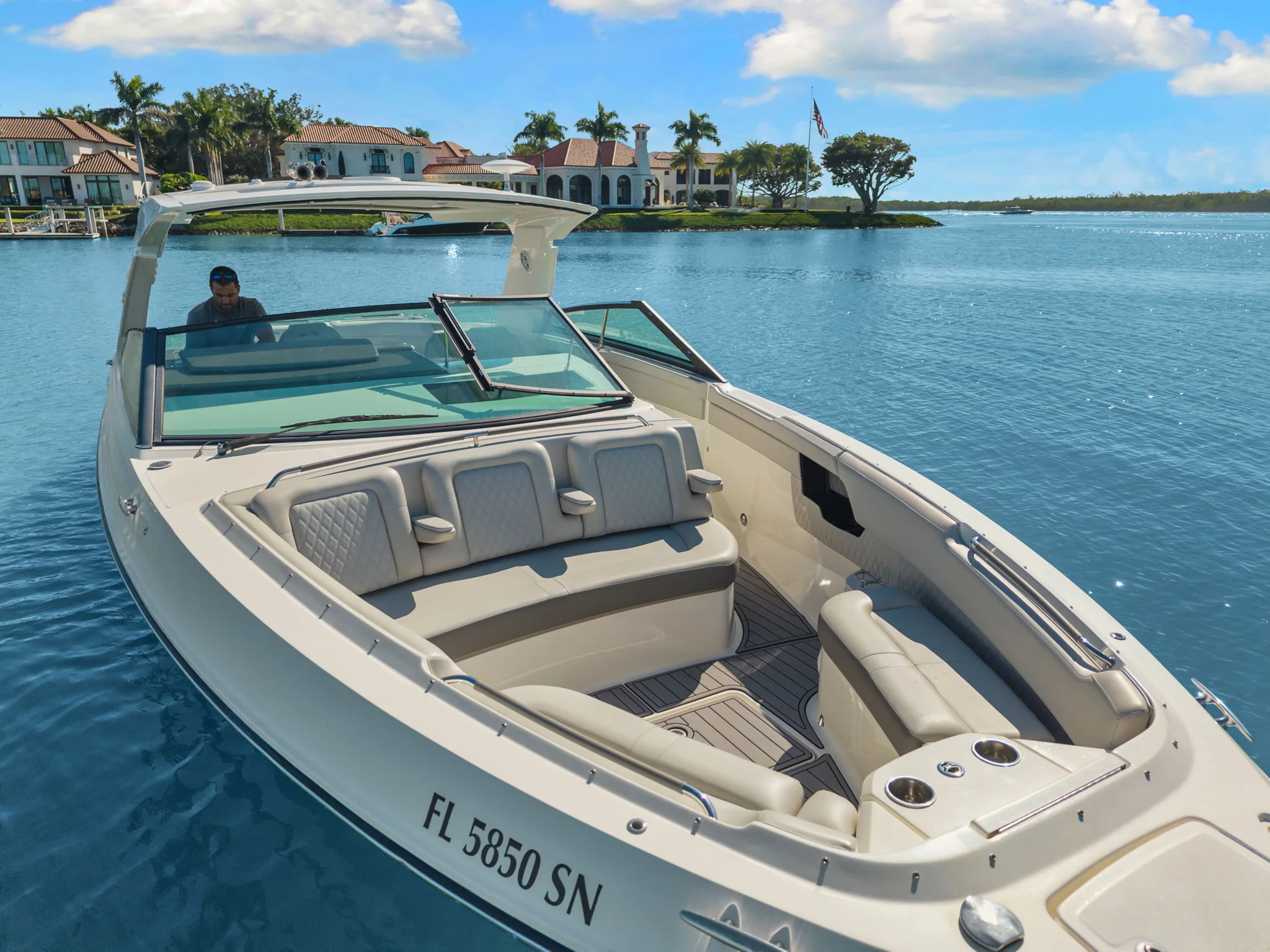 2020 Sea Ray 400 SLX OUTBOARD Image Thumbnail #4