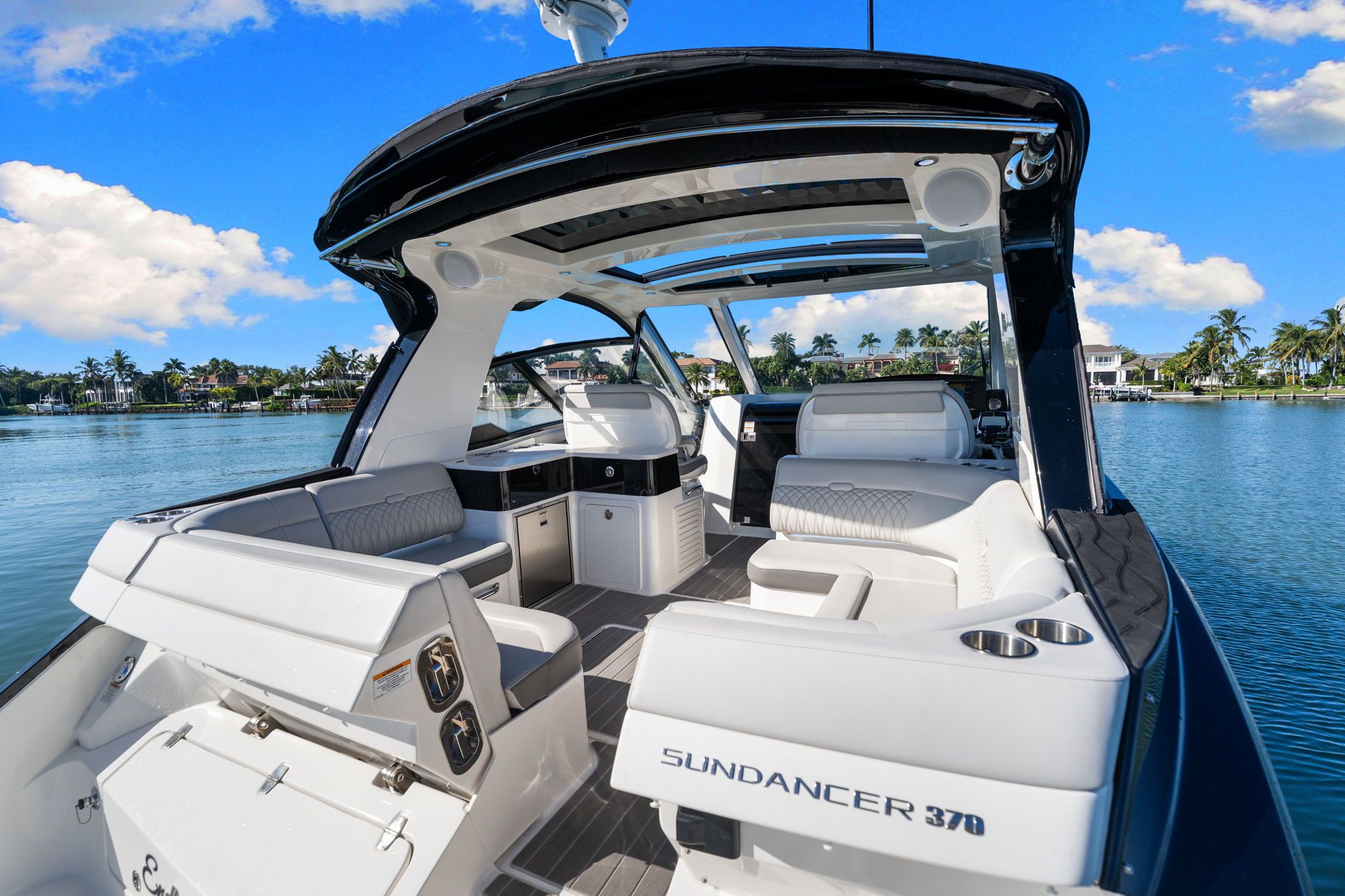 2023 Sea Ray 370 SUNDANCER Image Thumbnail #29