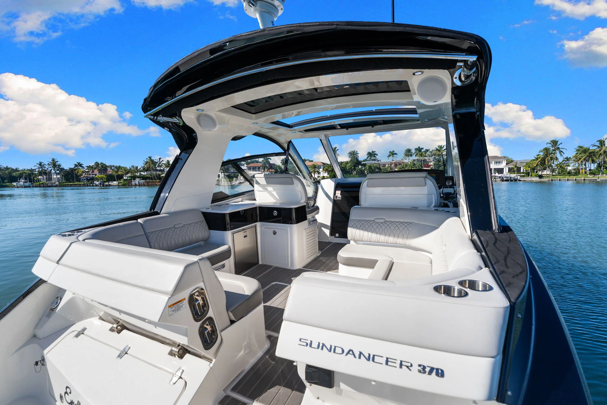 2023 Sea Ray 370 Sundancer Image Thumbnail #29