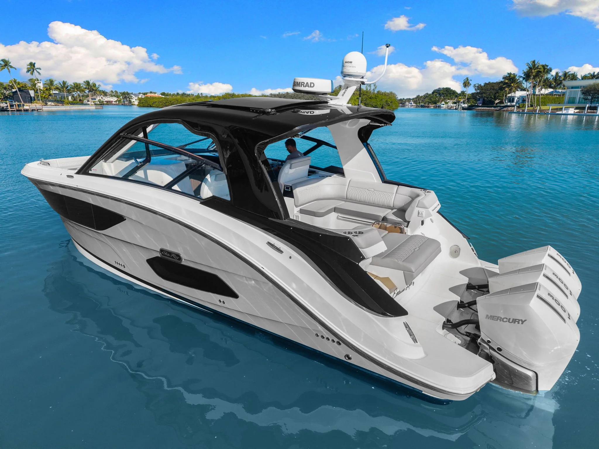 2023 Sea Ray 370 Sundancer Image Thumbnail #3