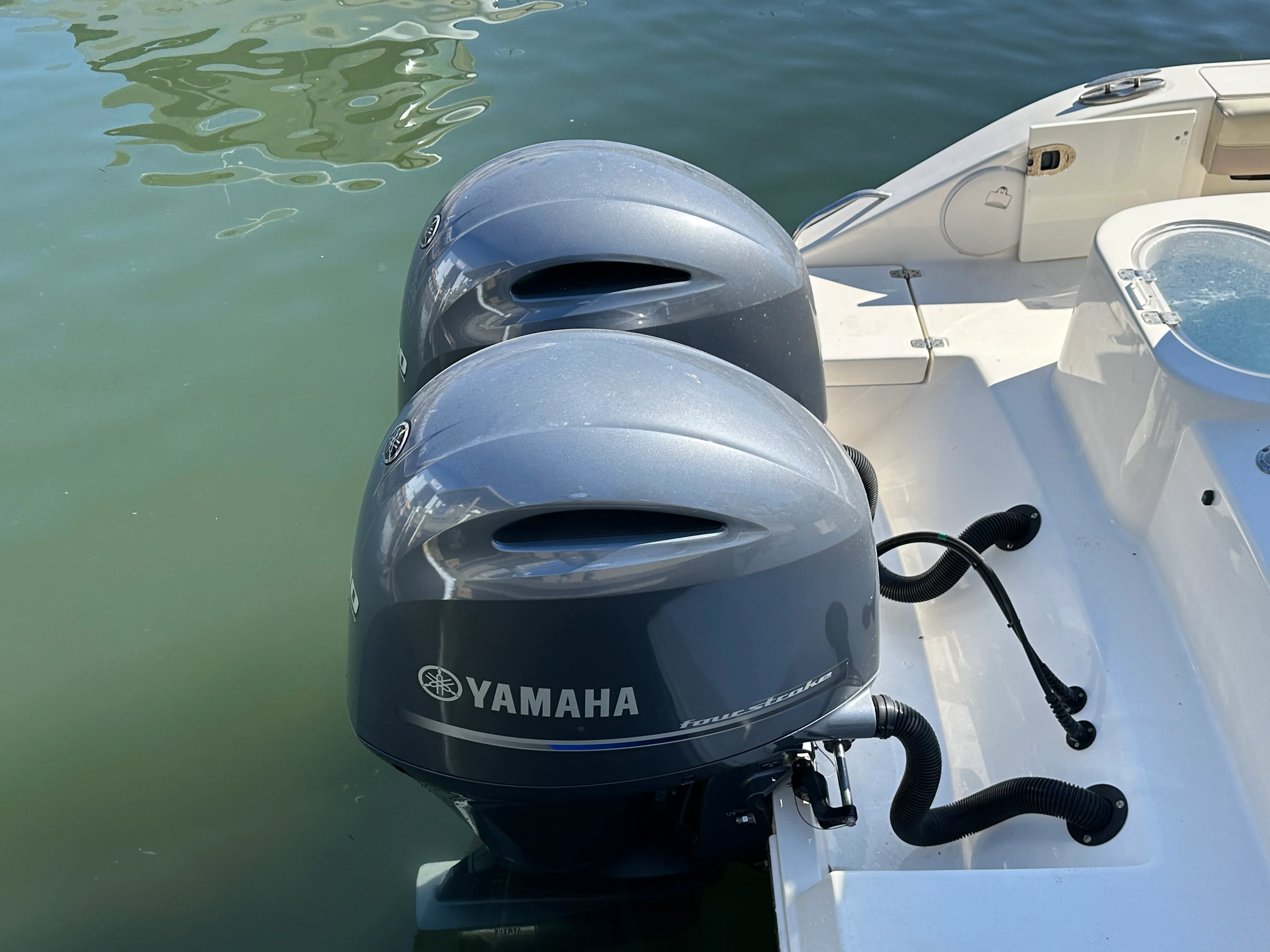 2018 Cobia 261 CENTER CONSOLE Image Thumbnail #11