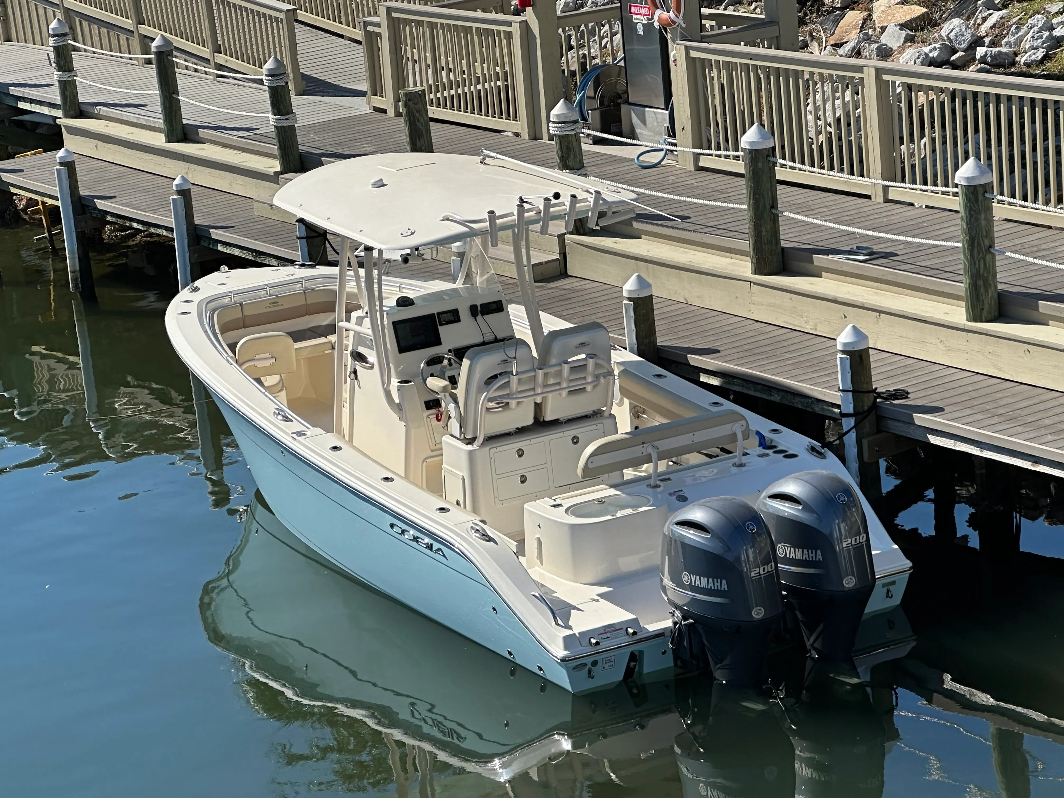 2018 Cobia 261 CENTER CONSOLE Image Thumbnail #5