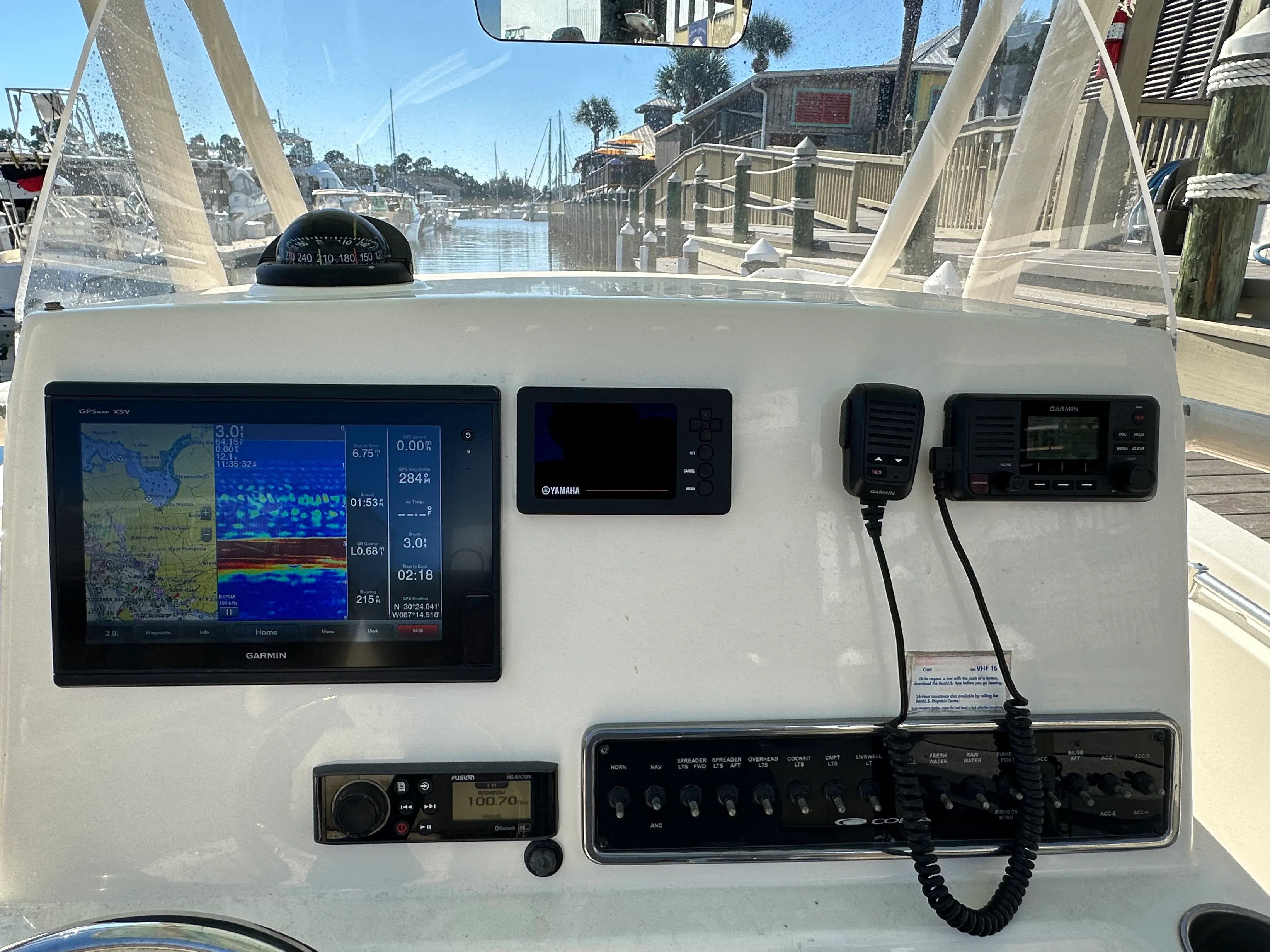 2018 Cobia 261 CENTER CONSOLE Image Thumbnail #32