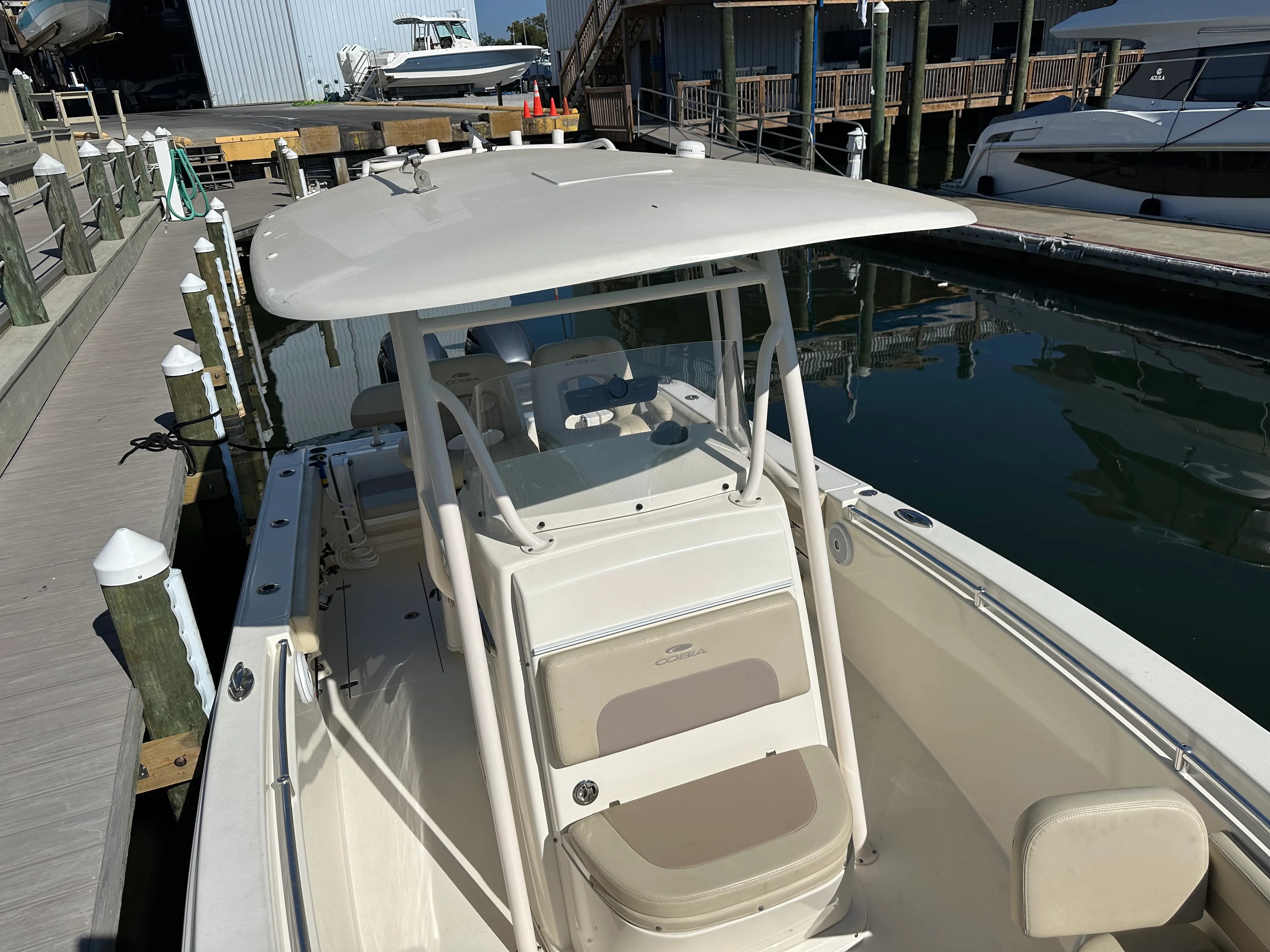 2018 Cobia 261 CENTER CONSOLE Image Thumbnail #48
