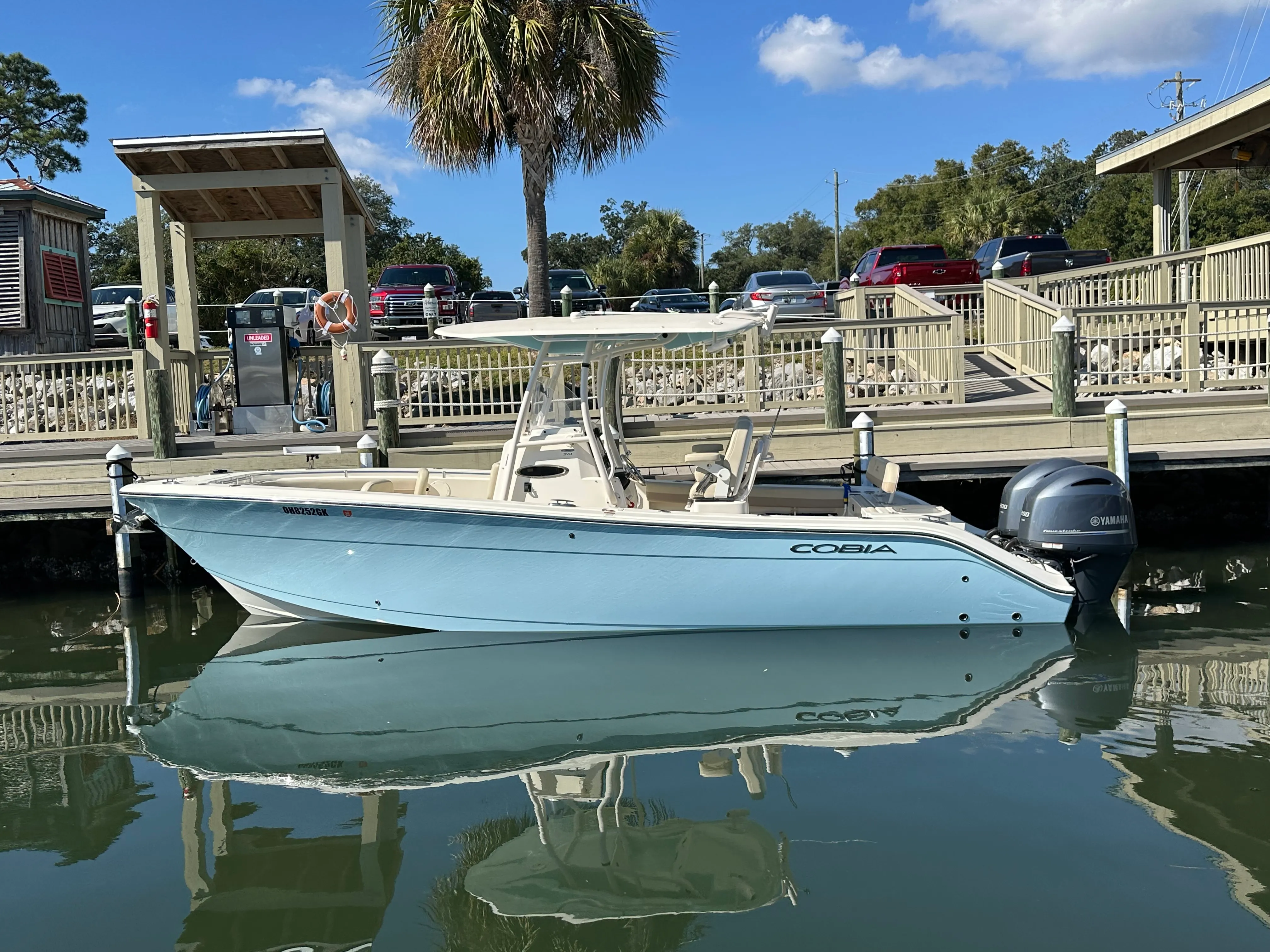 2018 Cobia 261 CENTER CONSOLE Image Thumbnail #2