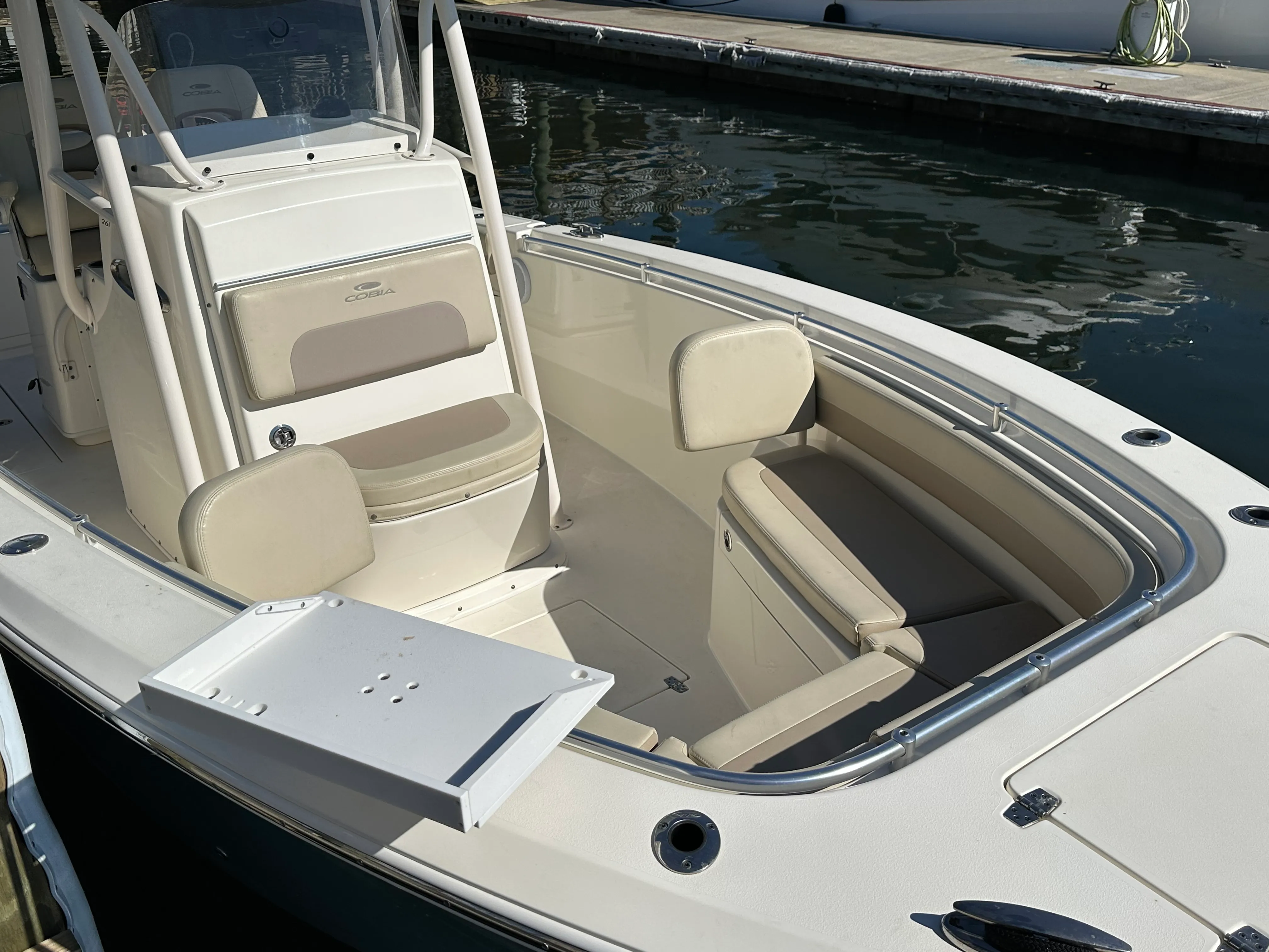 2018 Cobia 261 CENTER CONSOLE Image Thumbnail #19