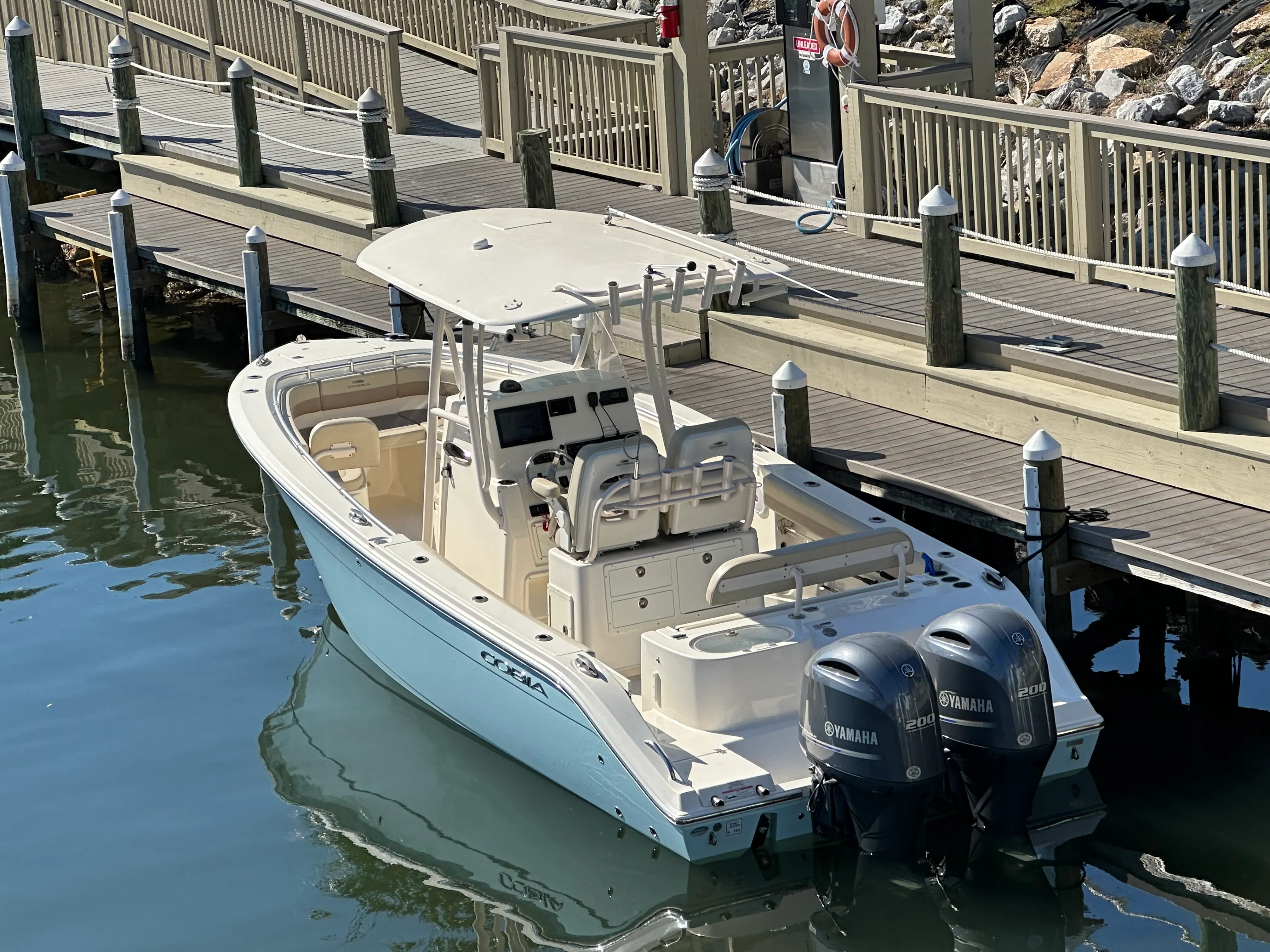 2018 Cobia 261 CENTER CONSOLE Image Thumbnail #6