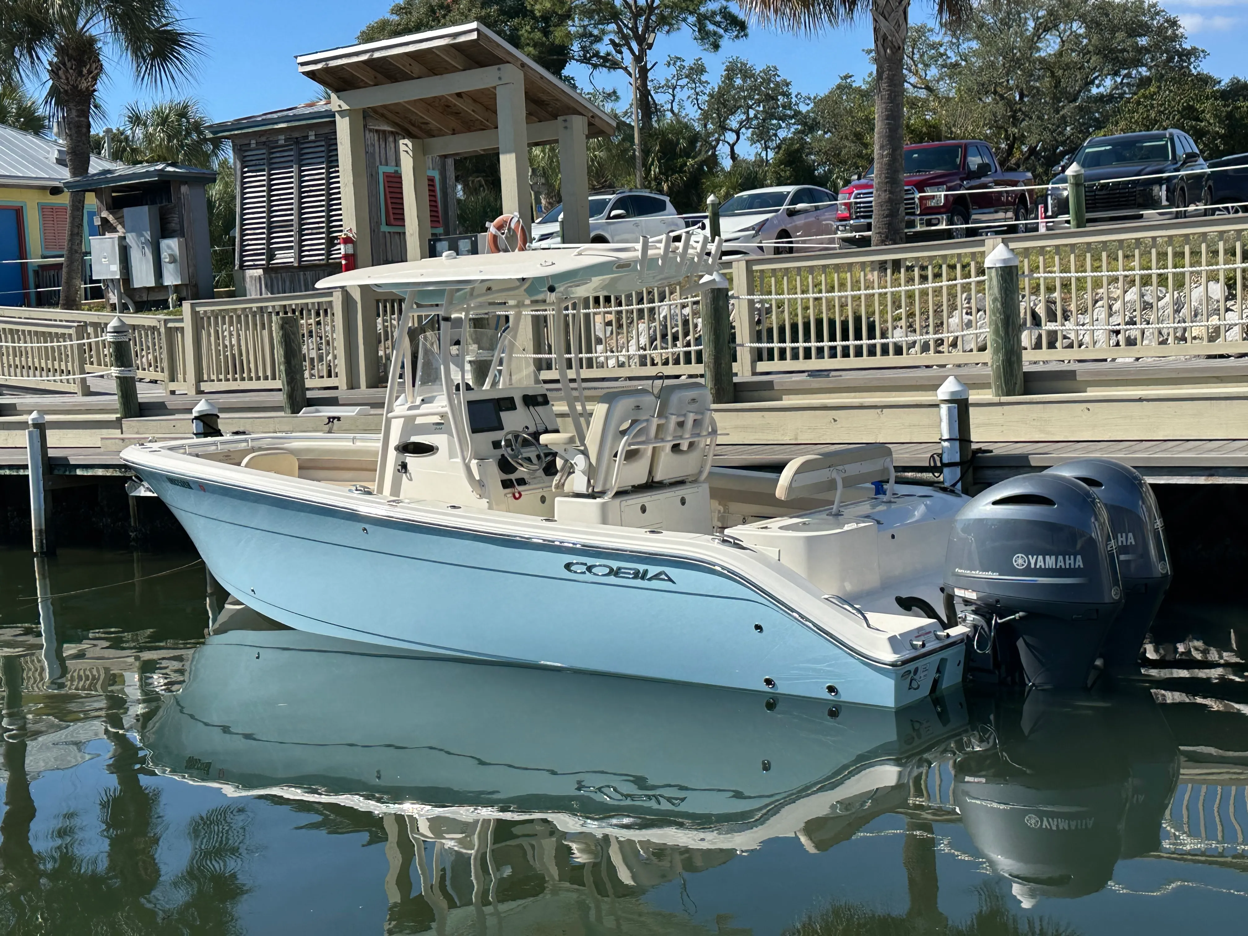 2018 Cobia 261 CENTER CONSOLE Image Thumbnail #4