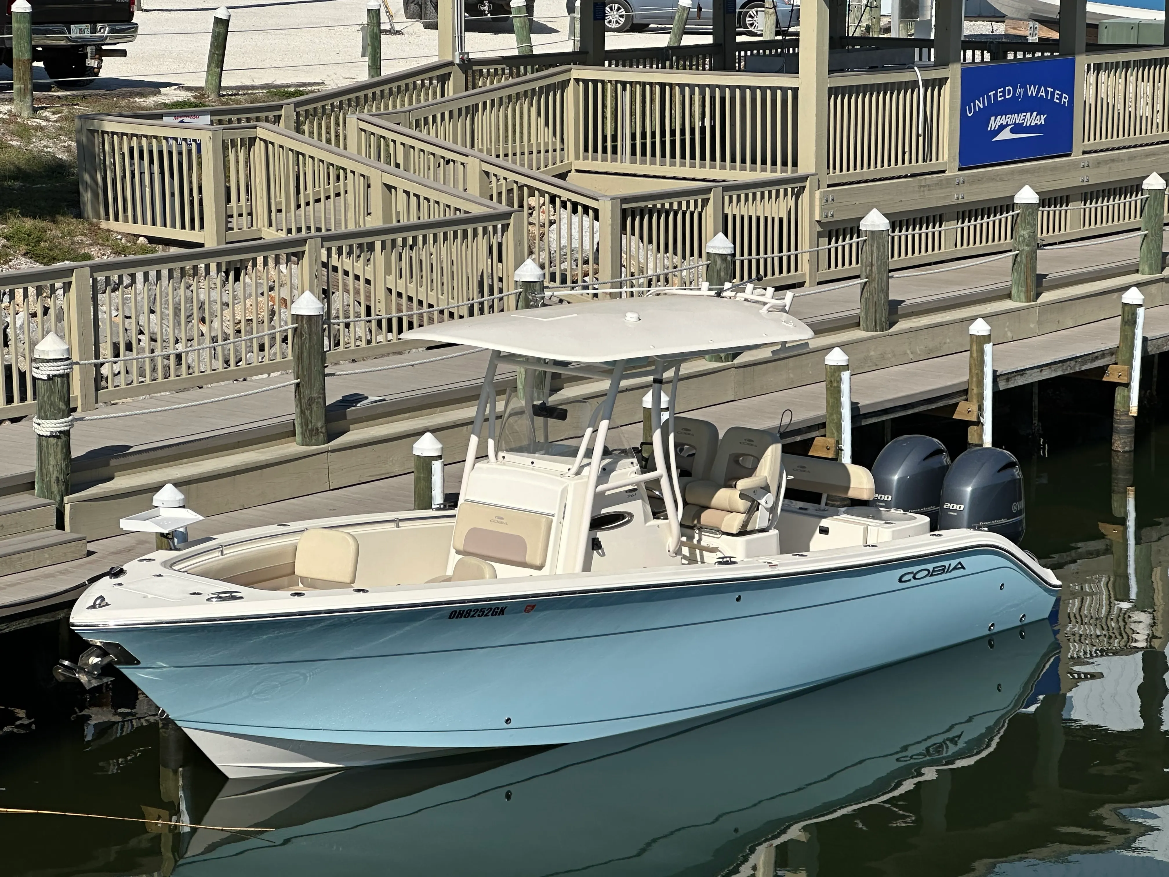 2018 Cobia 261 CENTER CONSOLE Image Thumbnail #0