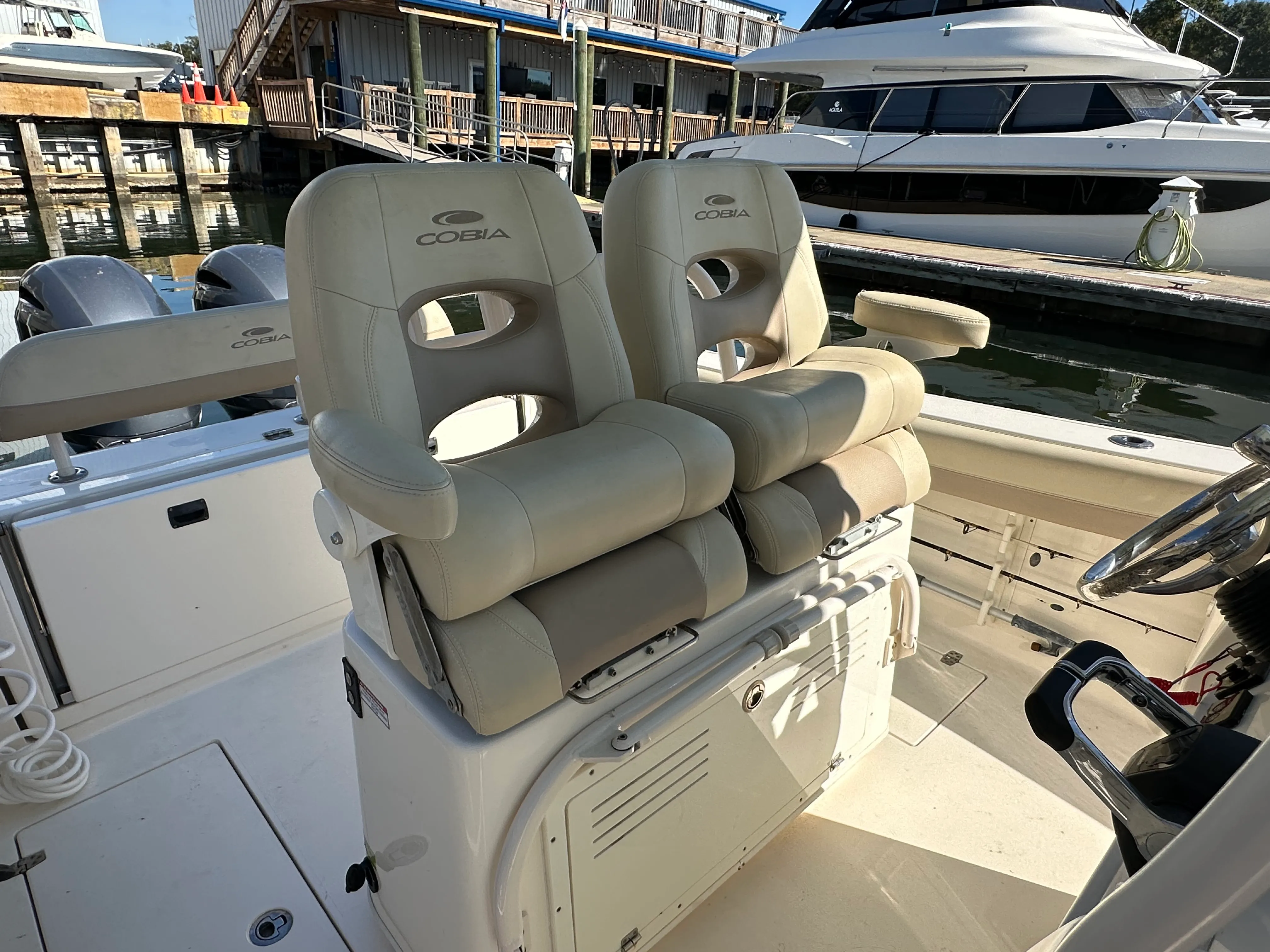 2018 Cobia 261 CENTER CONSOLE Image Thumbnail #27
