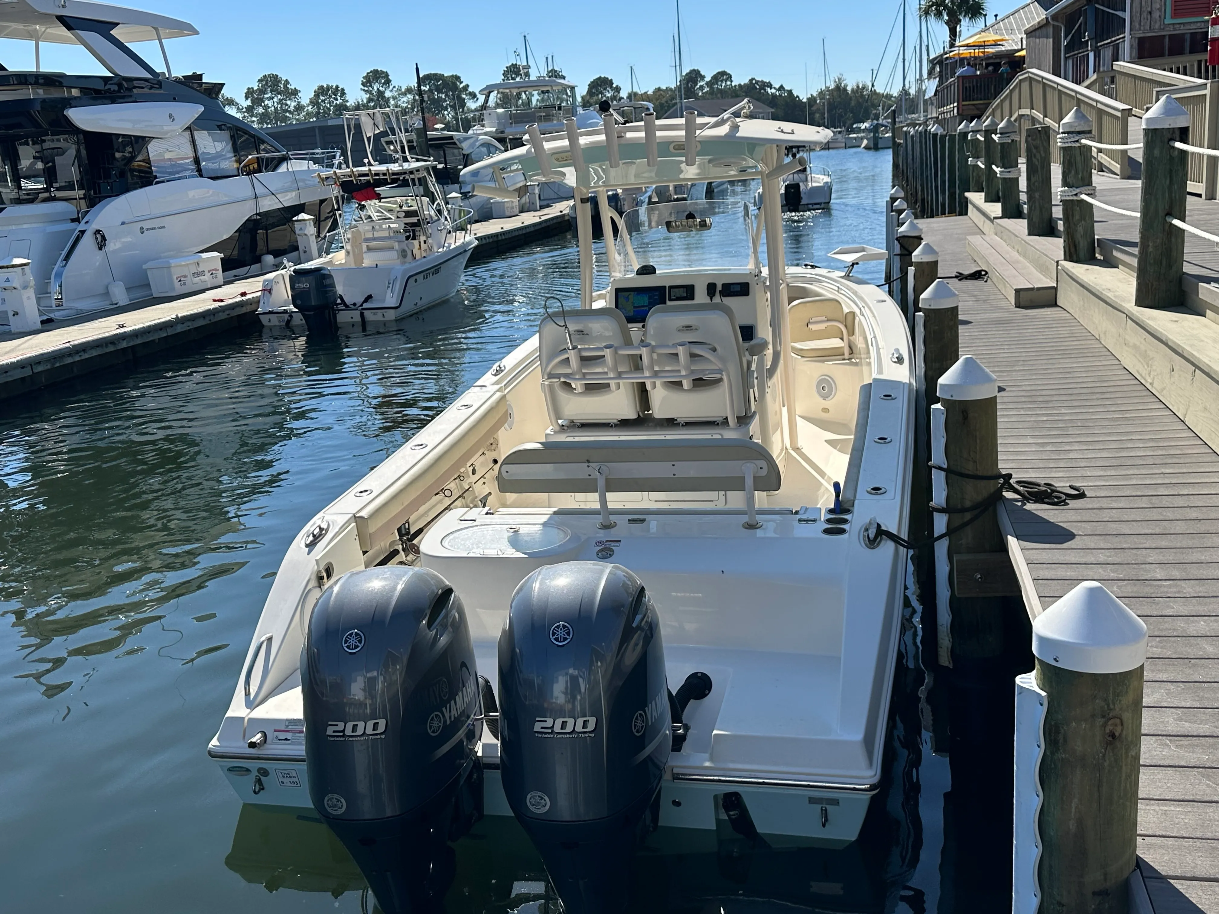 2018 Cobia 261 CENTER CONSOLE Image Thumbnail #10
