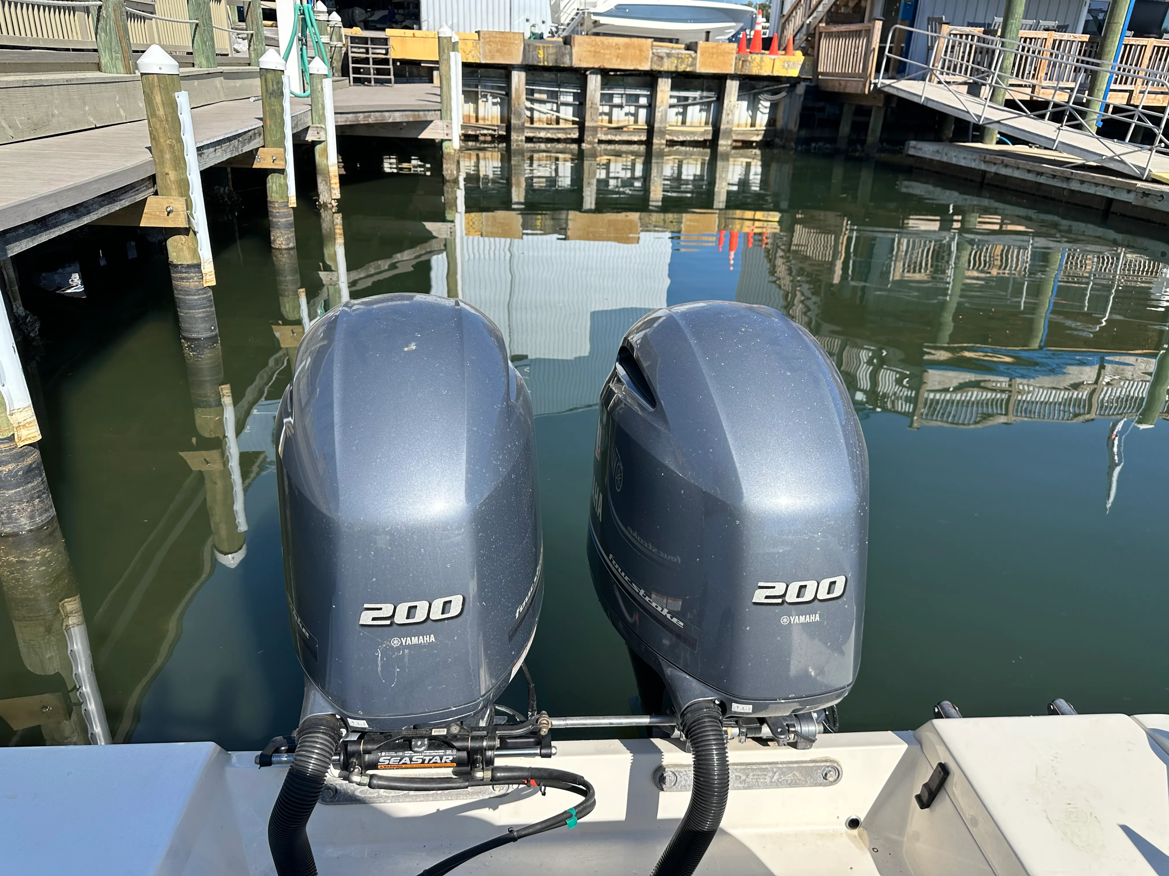 2018 Cobia 261 CENTER CONSOLE Image Thumbnail #34