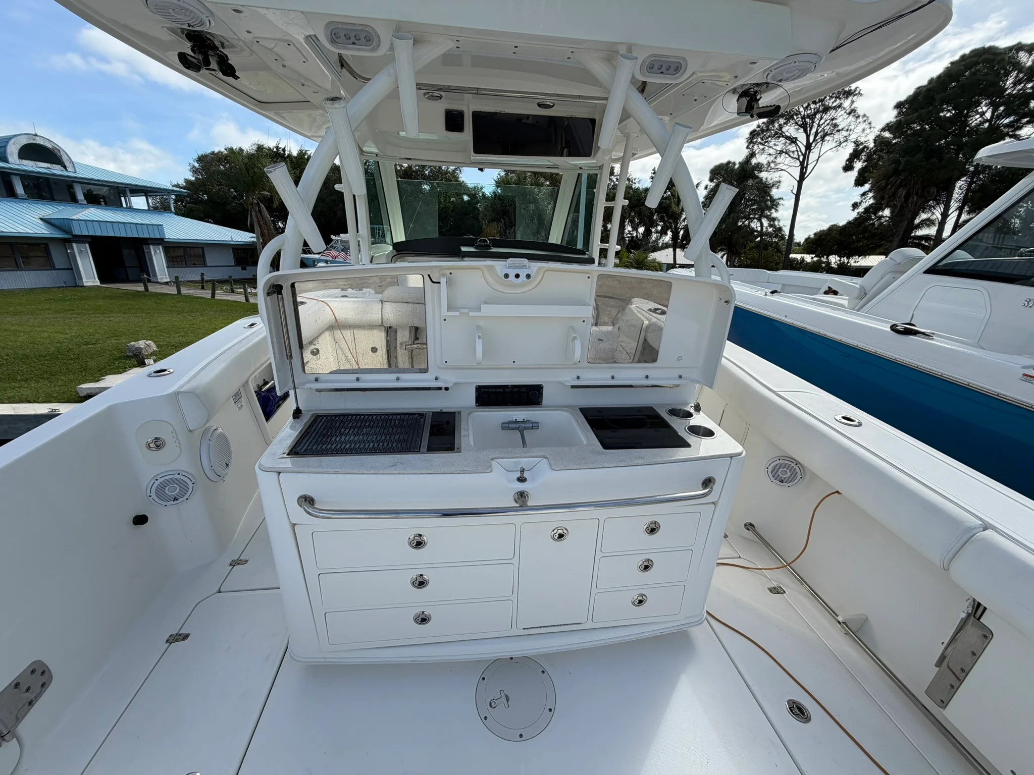 2016 Boston Whaler 370 OUTRAGE Image Thumbnail #38