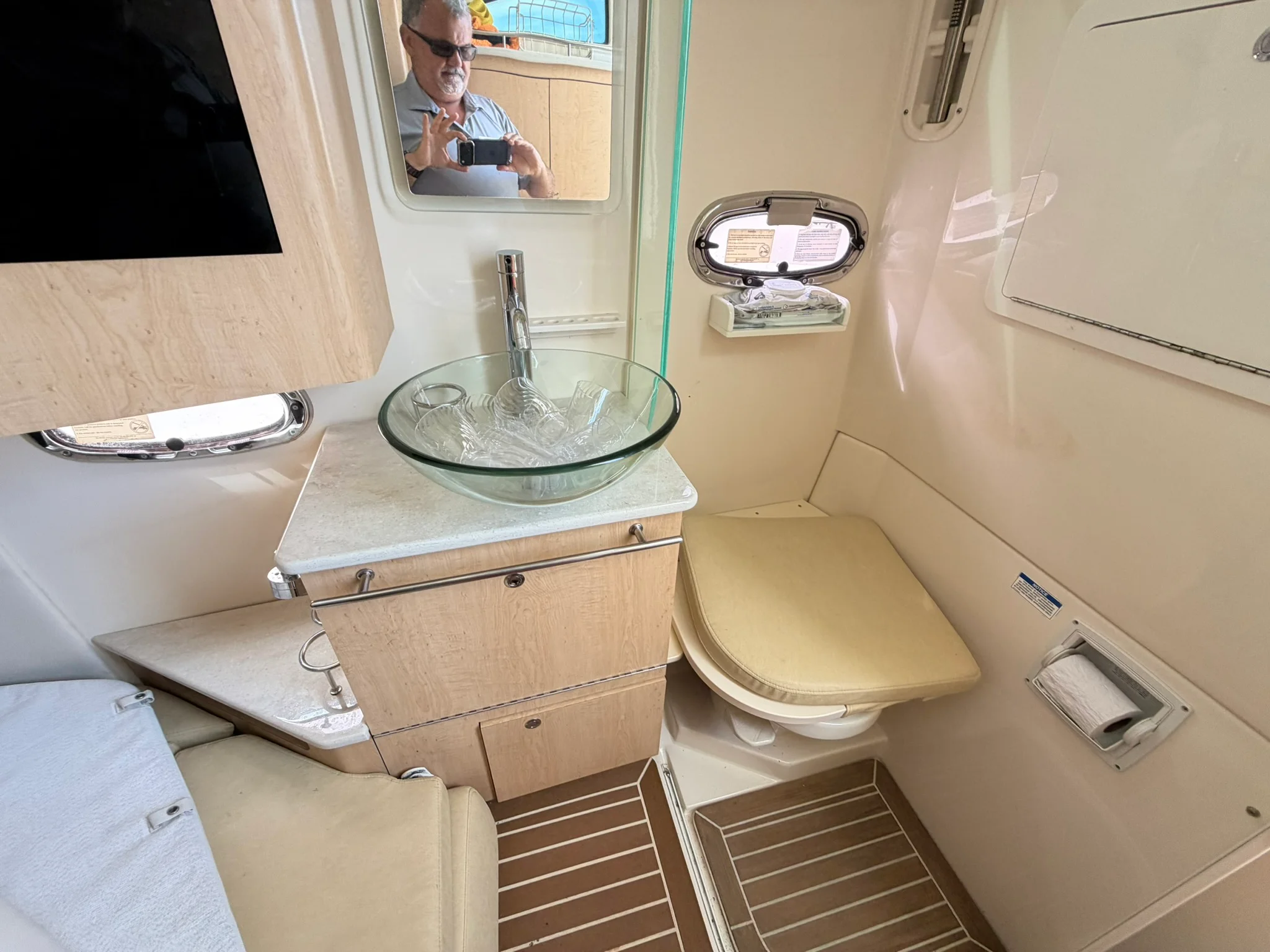 2016 Boston Whaler 370 OUTRAGE Image Thumbnail #21