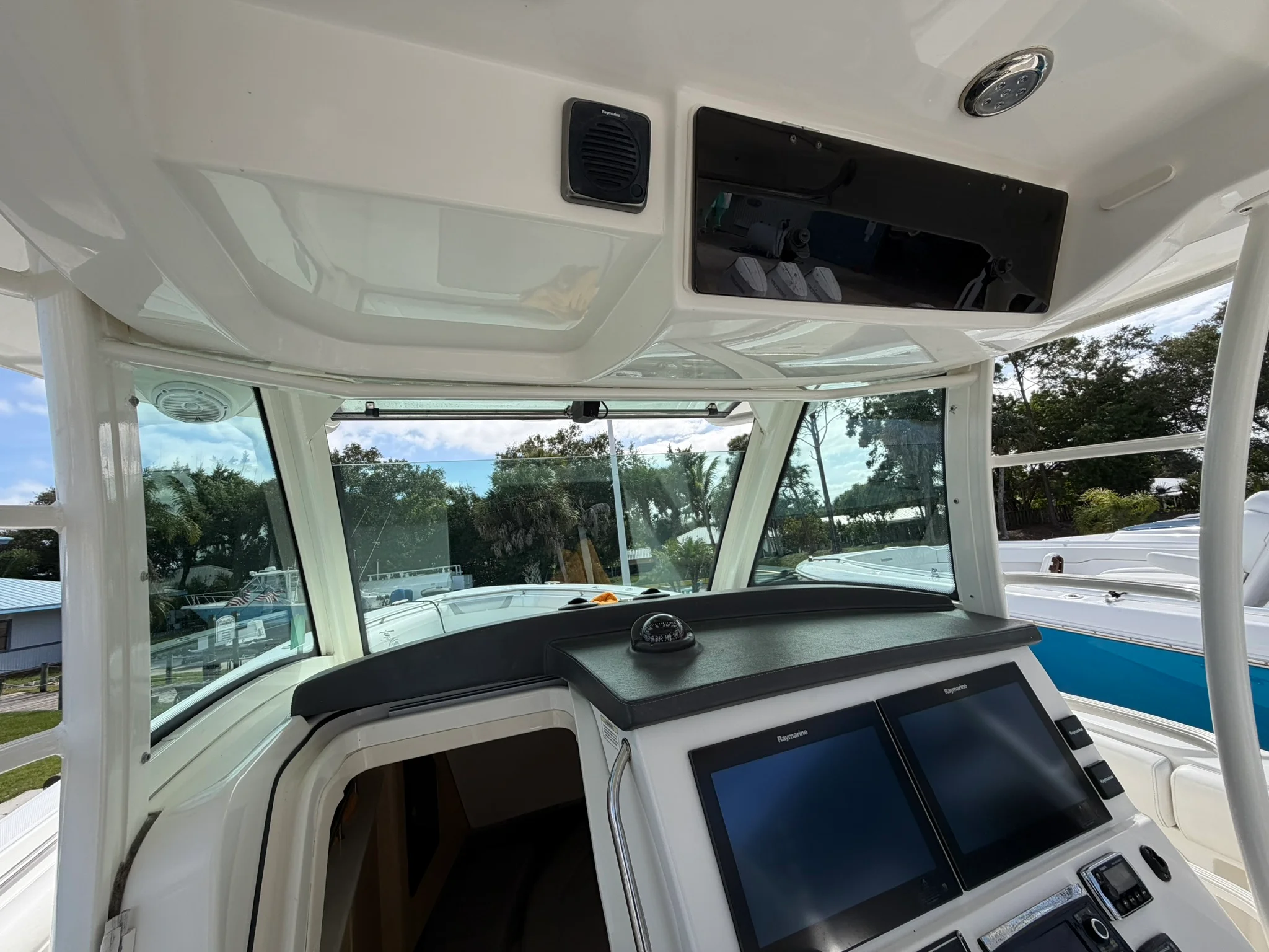 2016 Boston Whaler 370 OUTRAGE Image Thumbnail #43