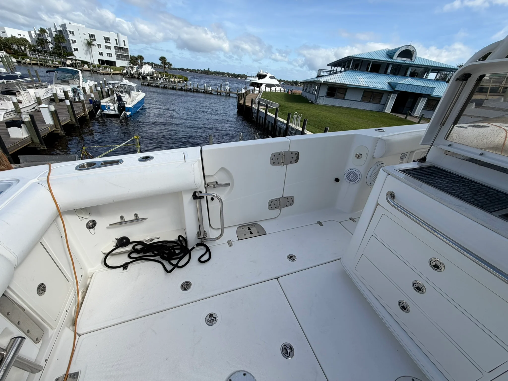 2016 Boston Whaler 370 OUTRAGE Image Thumbnail #39