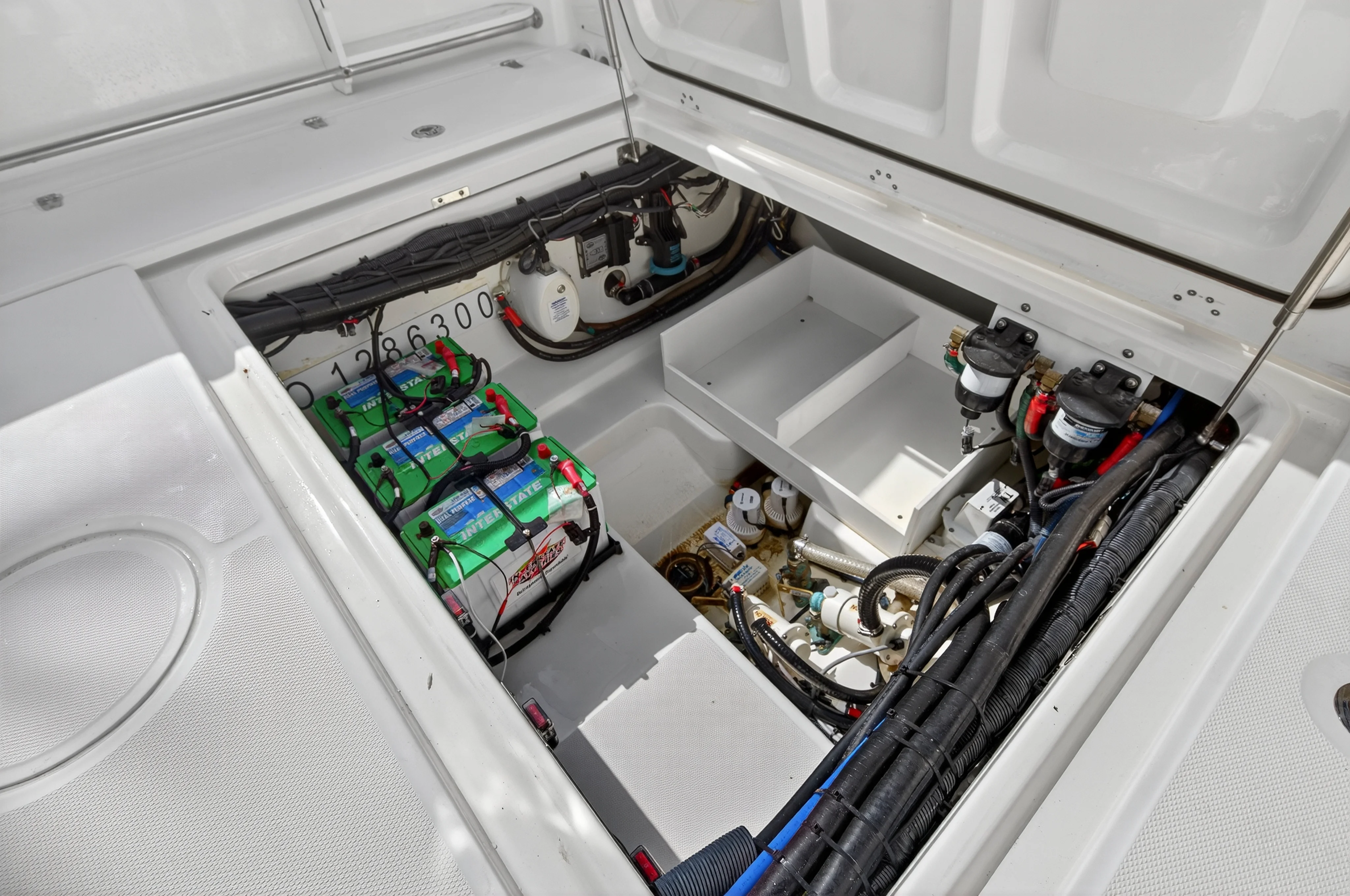 2018 Boston Whaler 350 OUTRAGE Image Thumbnail #17