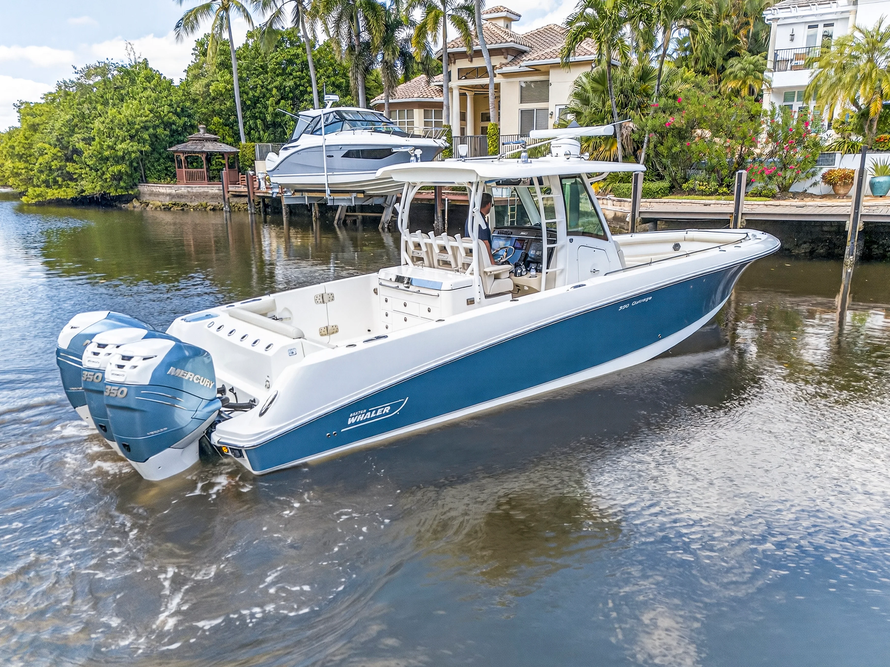 2018 Boston Whaler 350 OUTRAGE Image Thumbnail #38