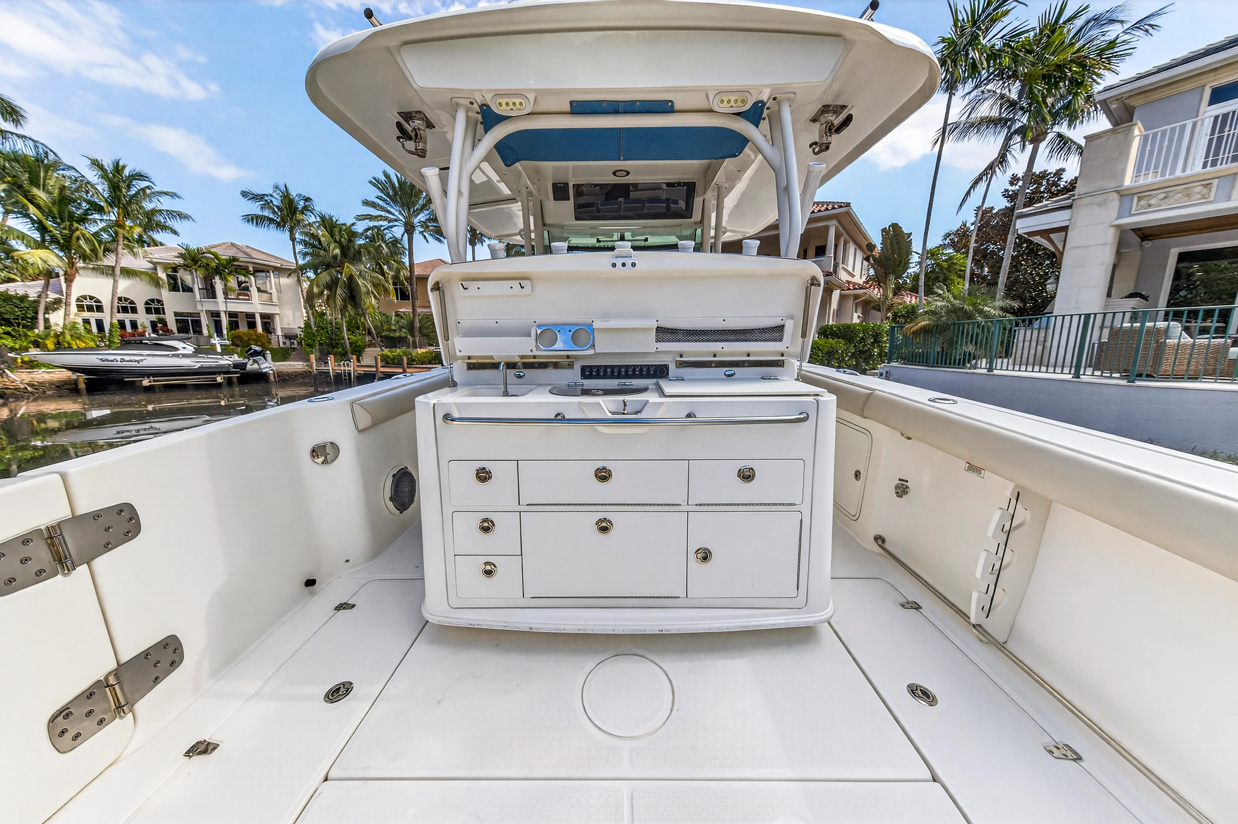 2018 Boston Whaler 350 OUTRAGE Image Thumbnail #14