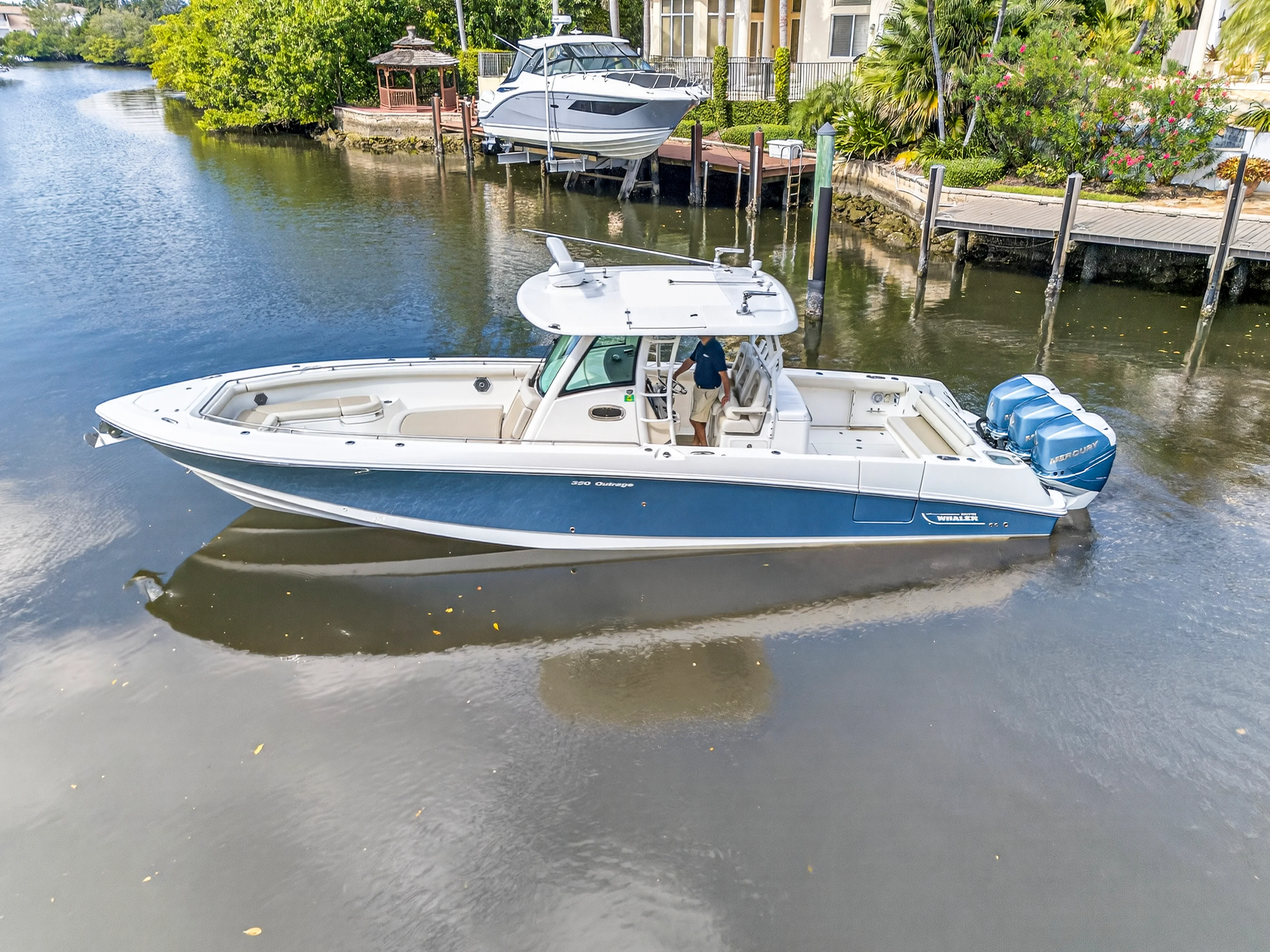 2018 Boston Whaler 350 OUTRAGE Image Thumbnail #23