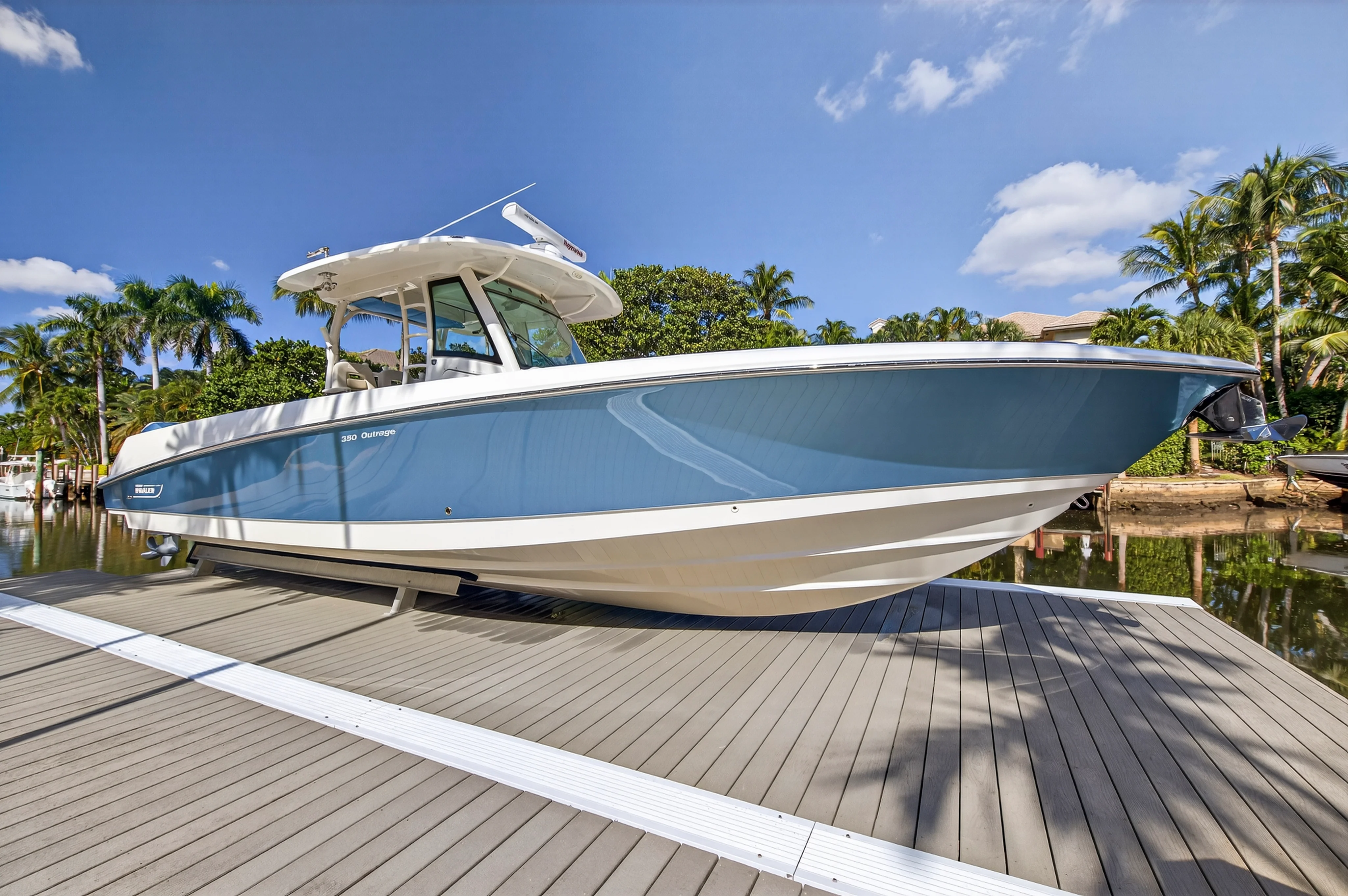 2018 Boston Whaler 350 OUTRAGE Image Thumbnail #0