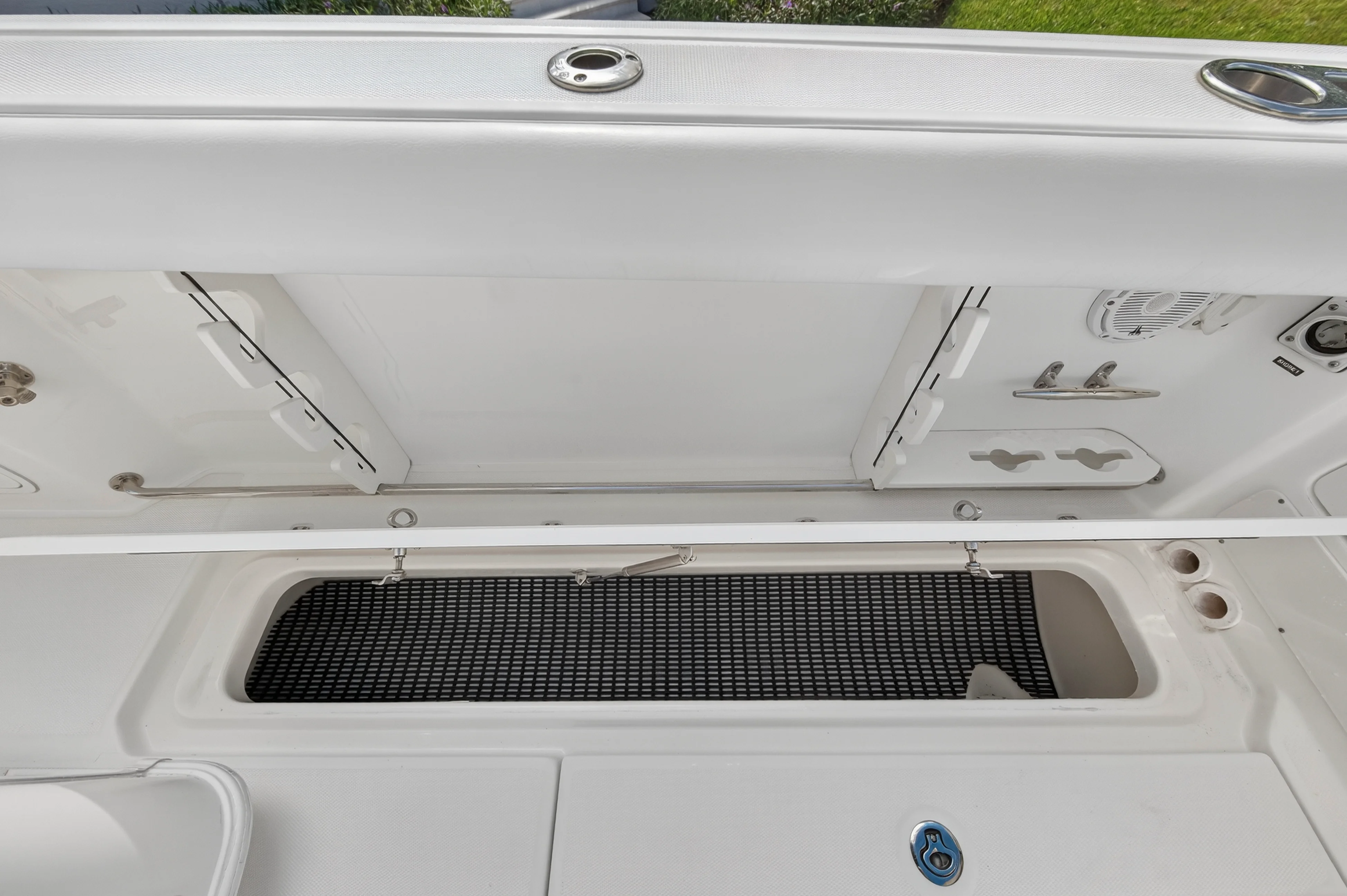 2018 Boston Whaler 350 OUTRAGE Image Thumbnail #45