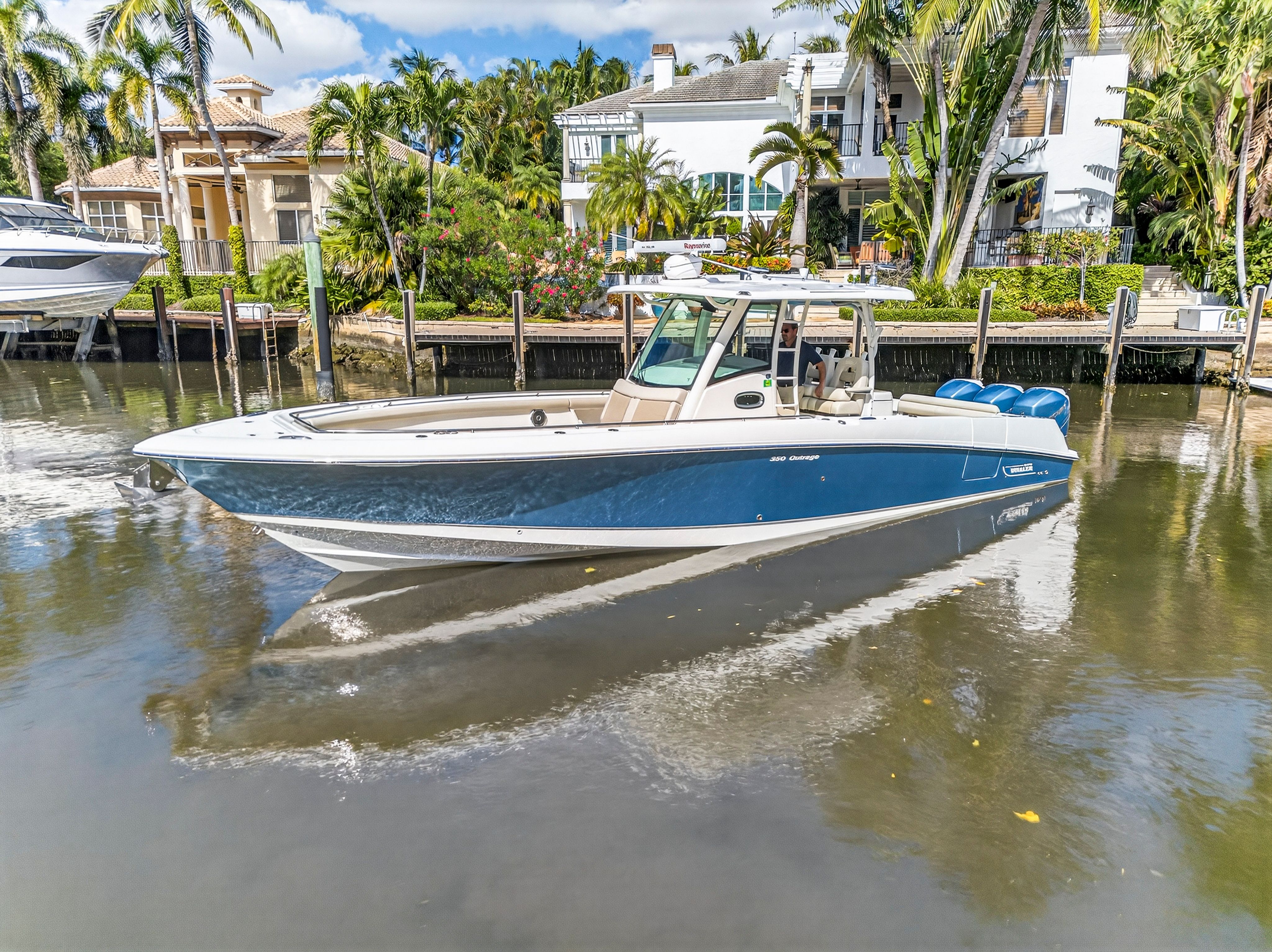 2018 Boston Whaler 350 OUTRAGE Image Thumbnail #6