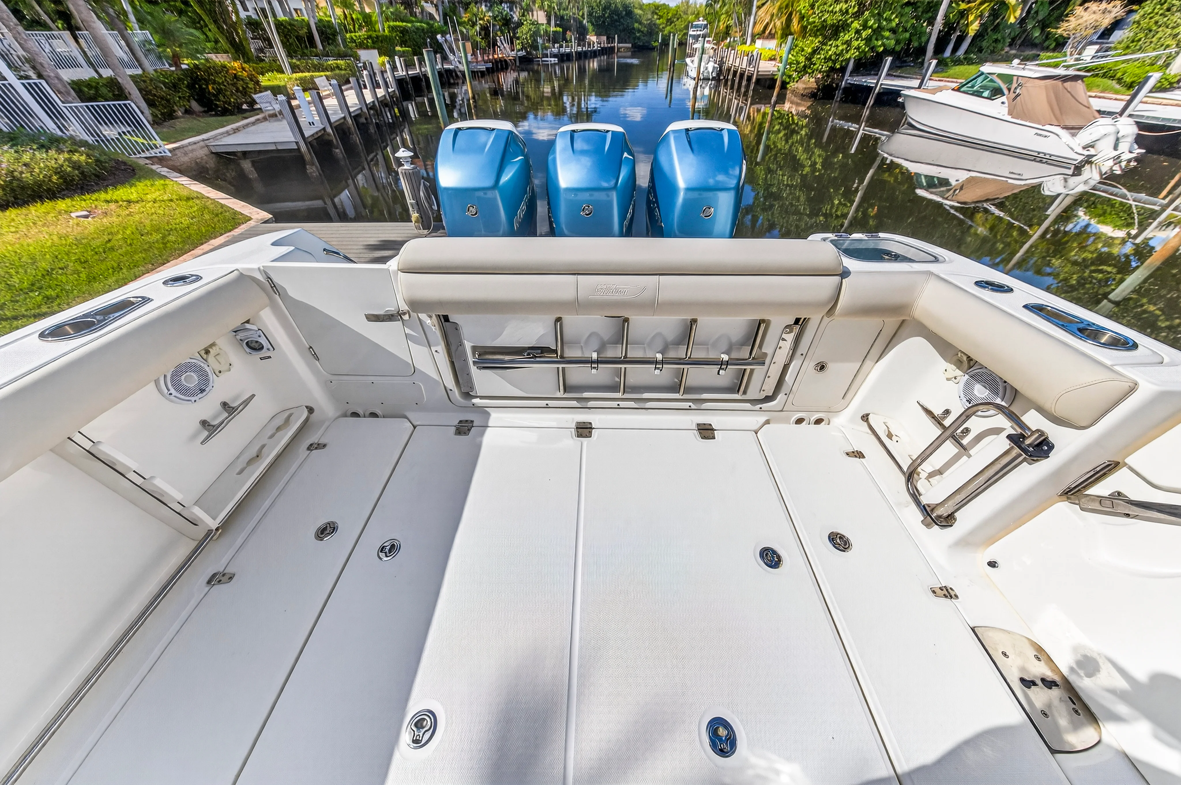 2018 Boston Whaler 350 OUTRAGE Image Thumbnail #9