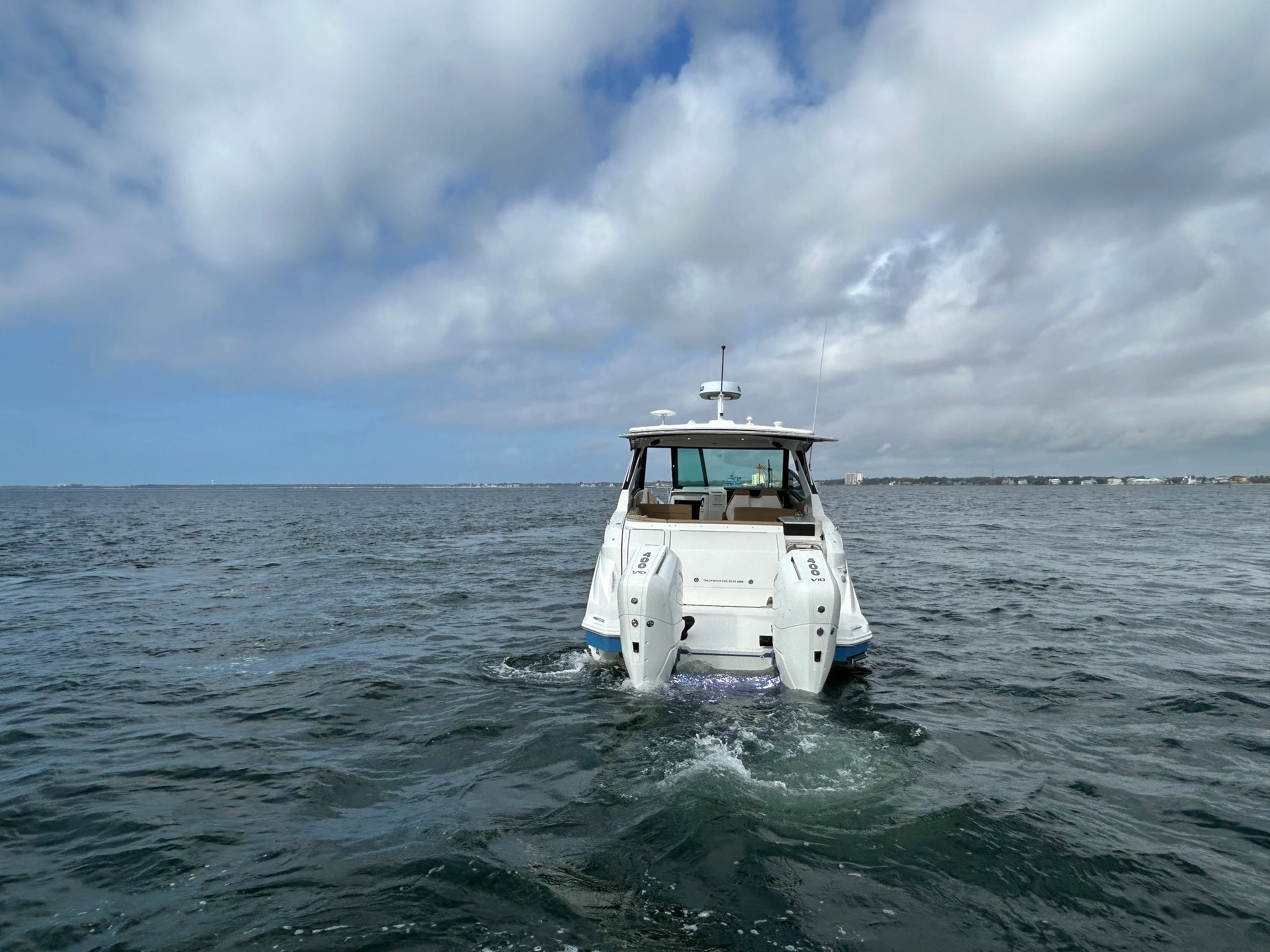 2026 Sea Ray Sundancer 320 Outboard Image Thumbnail #6