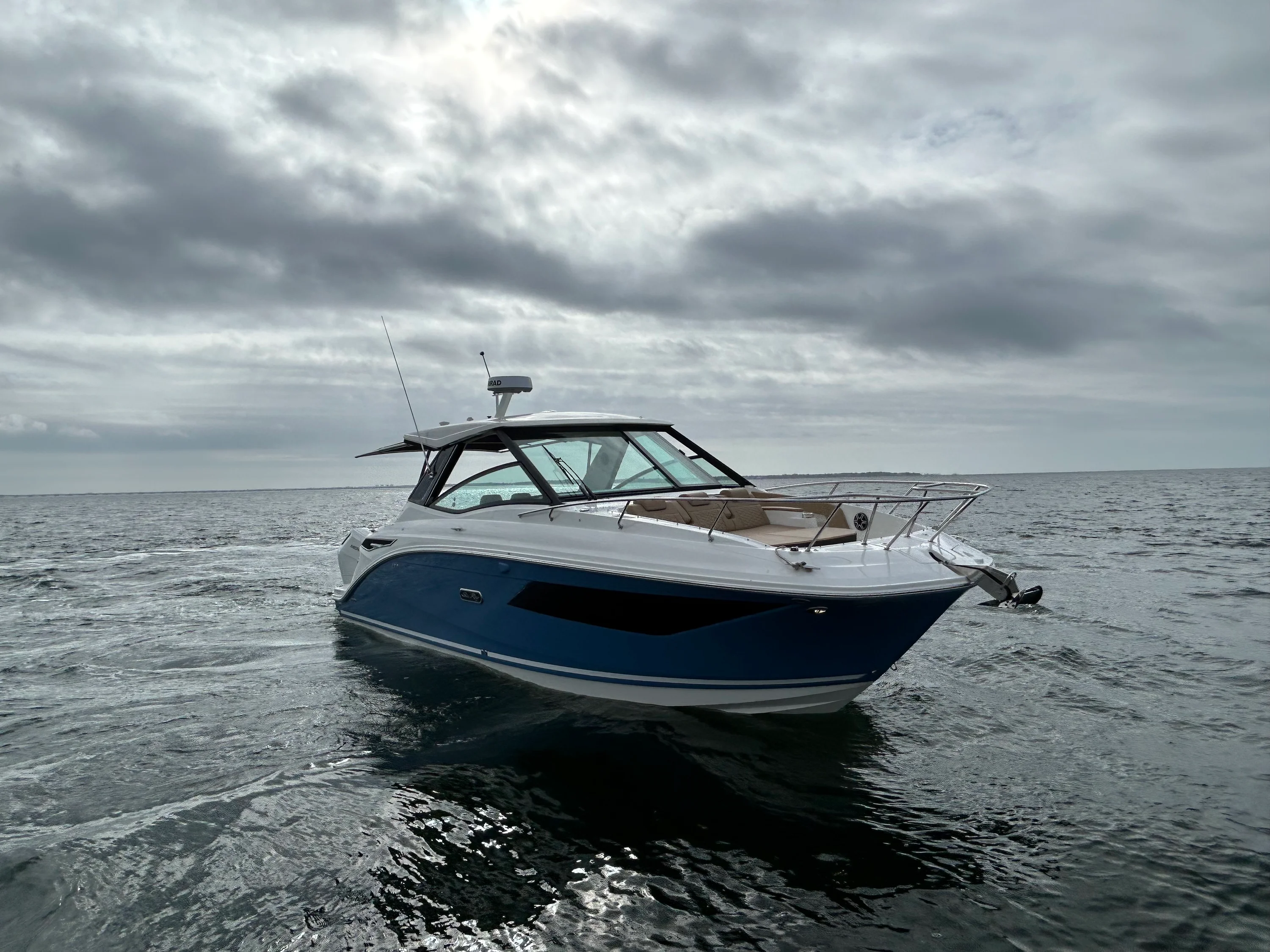 2026 Sea Ray Sundancer 320 Outboard Image Thumbnail #13