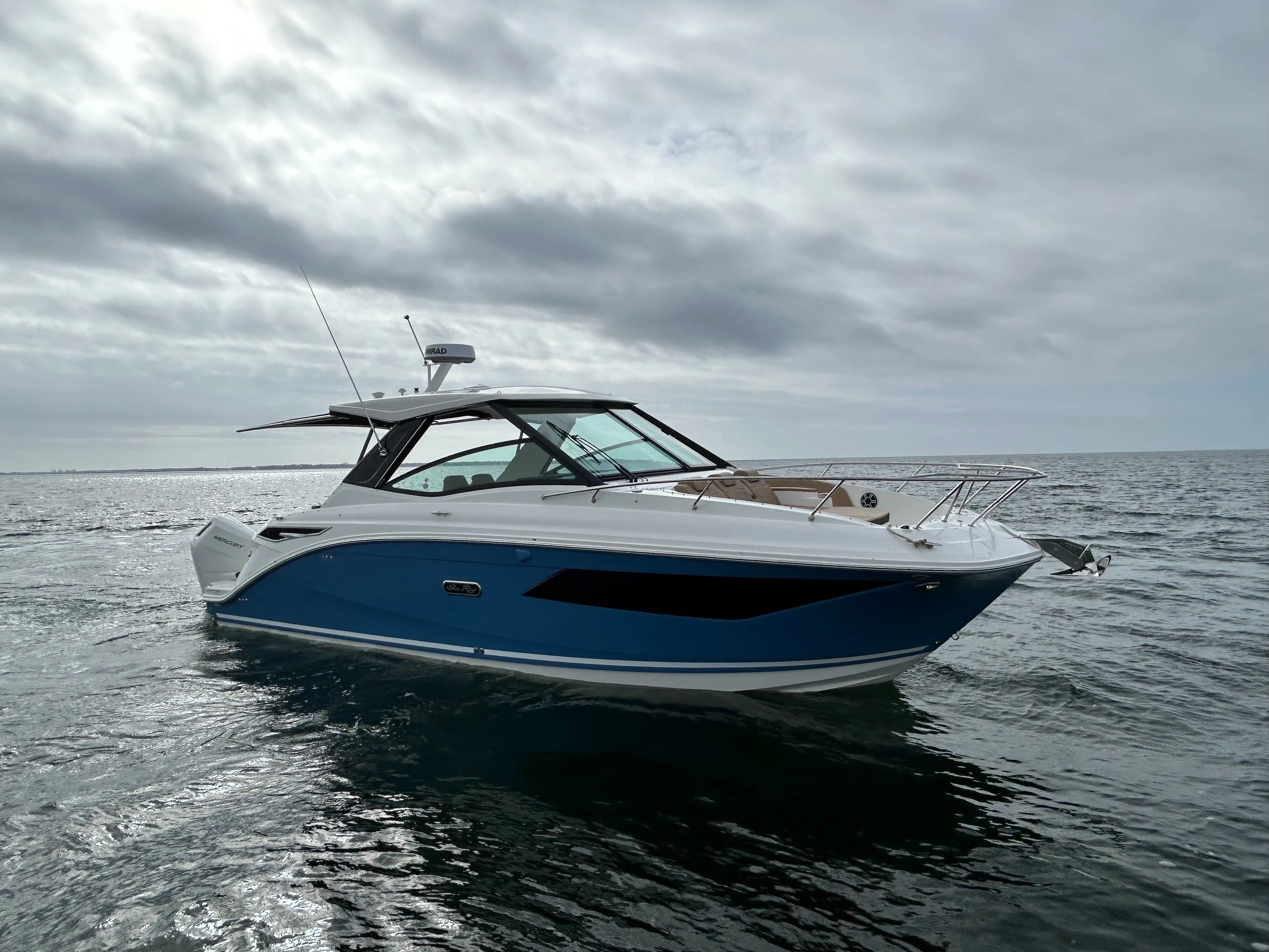 2026 Sea Ray Sundancer 320 Outboard Image Thumbnail #12