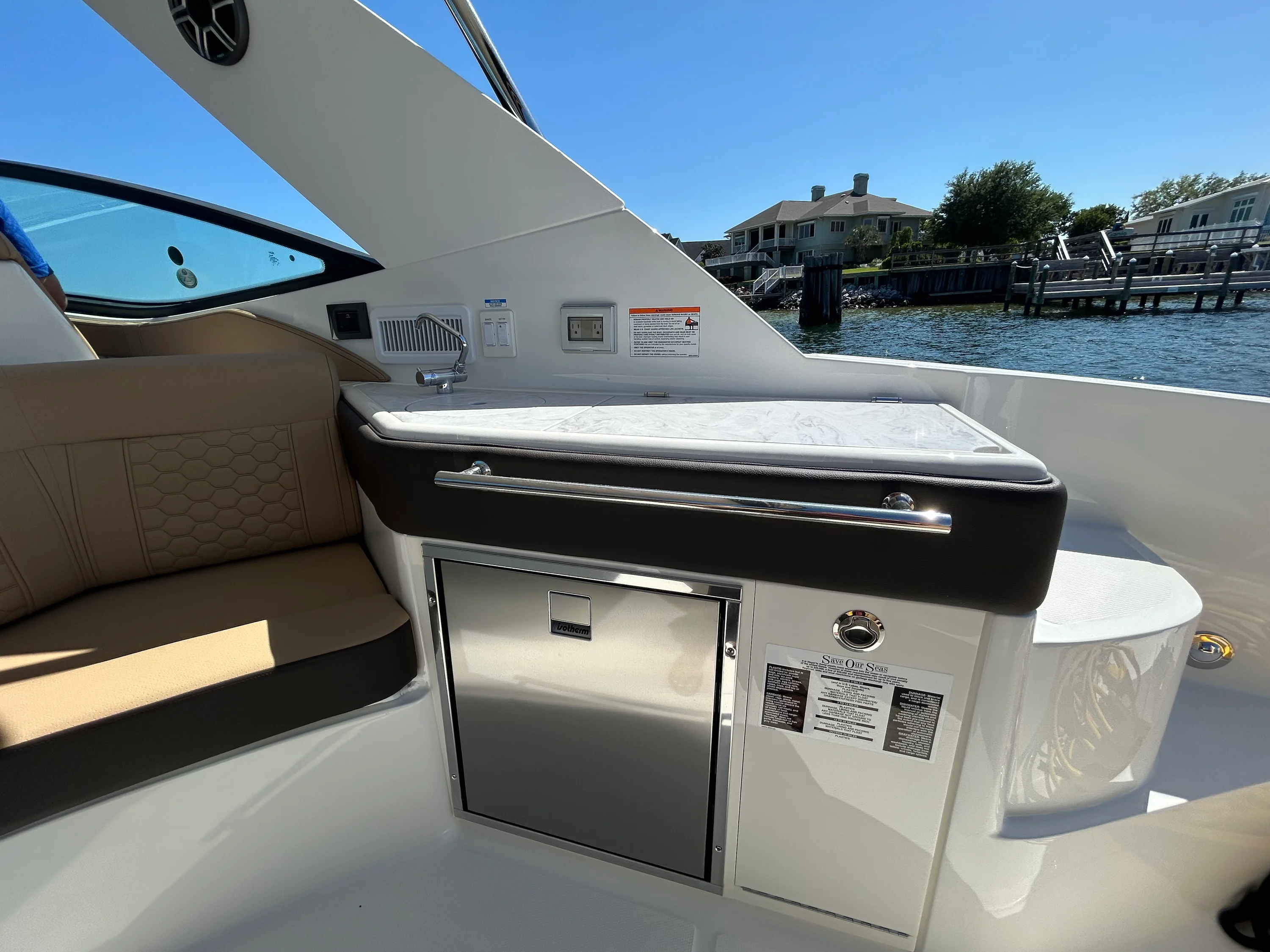 2026 Sea Ray Sundancer 320 Outboard Image Thumbnail #19