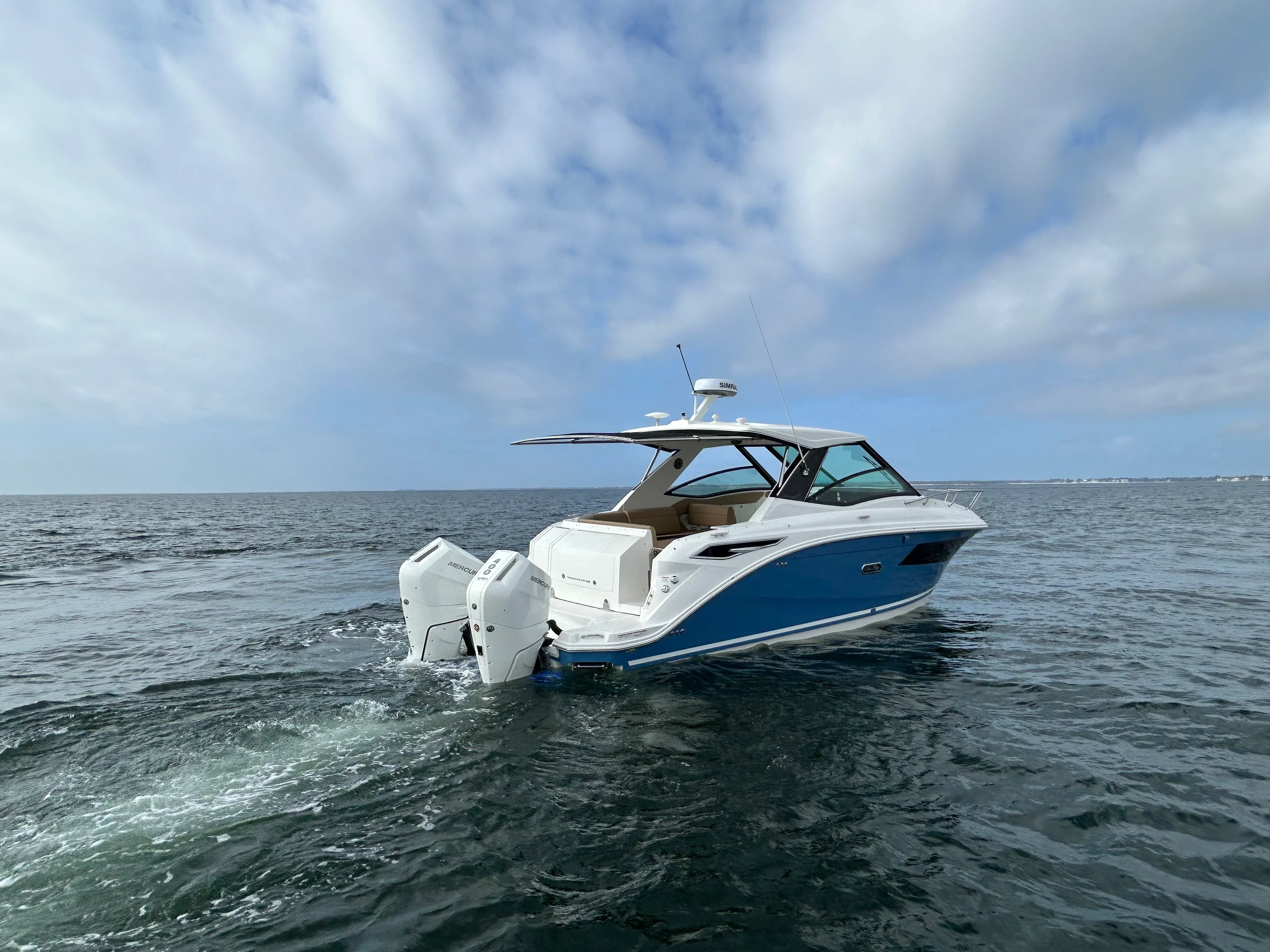 2026 Sea Ray Sundancer 320 Outboard Image Thumbnail #10