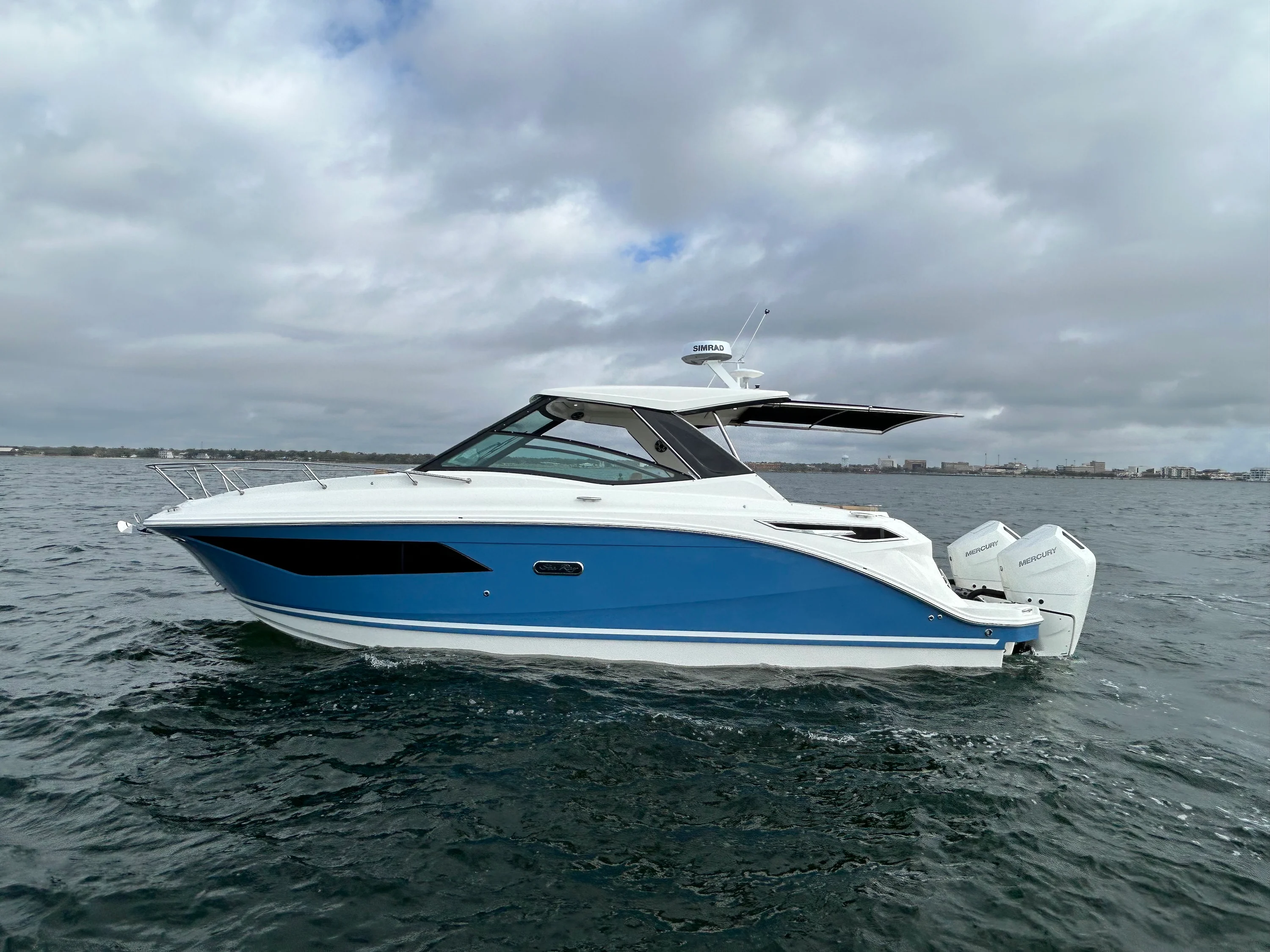2026 Sea Ray Sundancer 320 Outboard Image Thumbnail #1