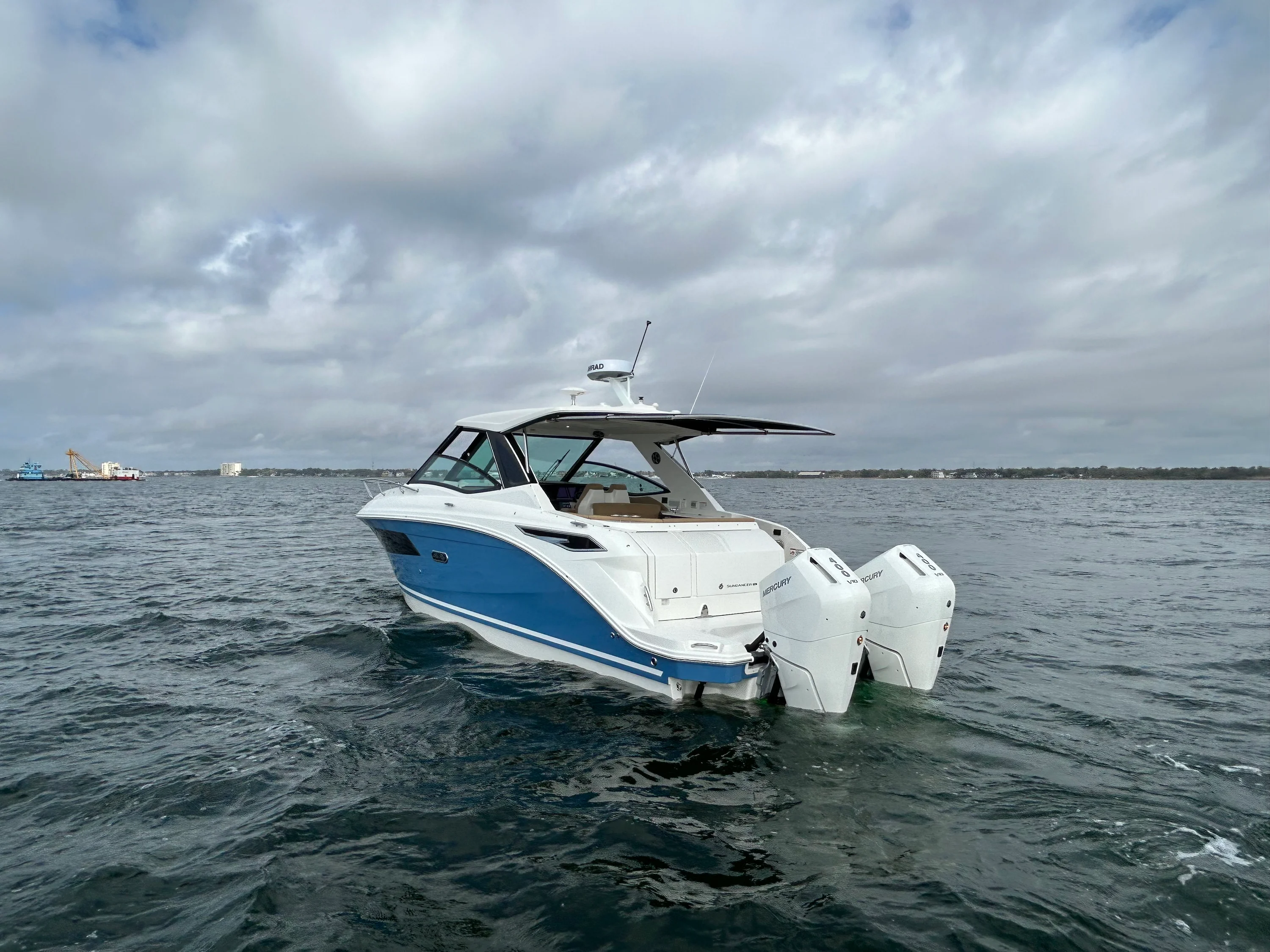 2026 Sea Ray Sundancer 320 Outboard Image Thumbnail #4