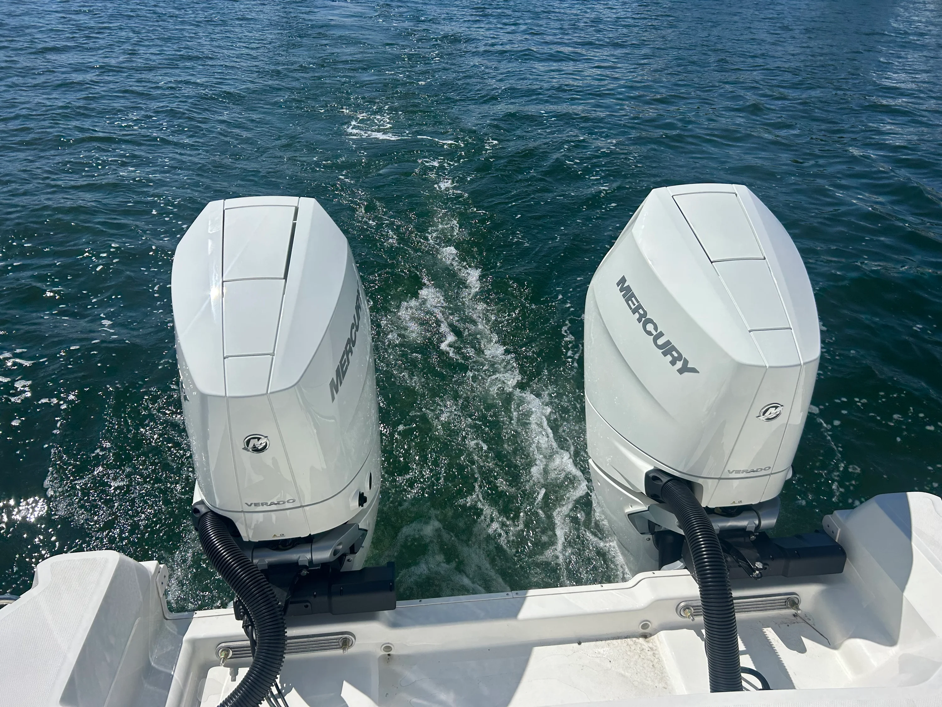 2026 Sea Ray Sundancer 320 Outboard Image Thumbnail #16
