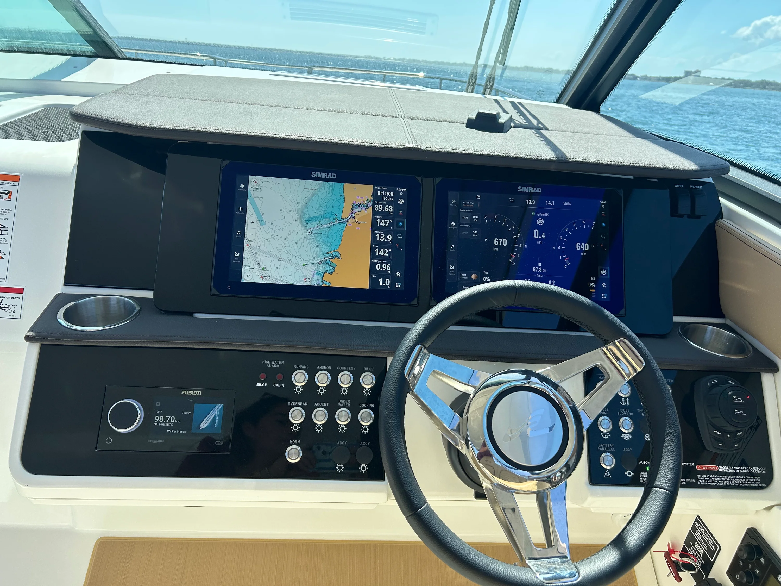 2026 Sea Ray Sundancer 320 Outboard Image Thumbnail #25