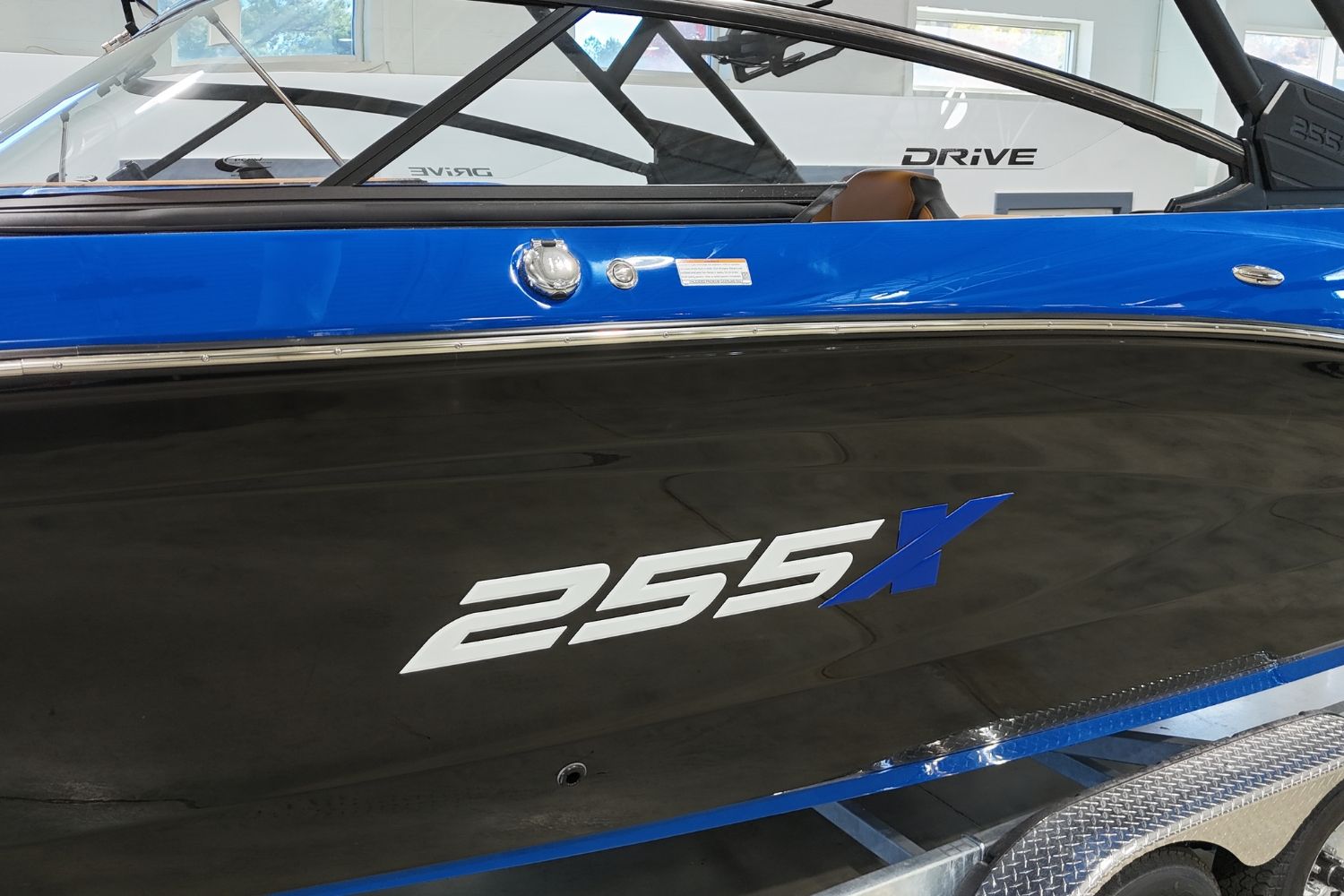 2026 Yamaha 255XD Image Thumbnail #3