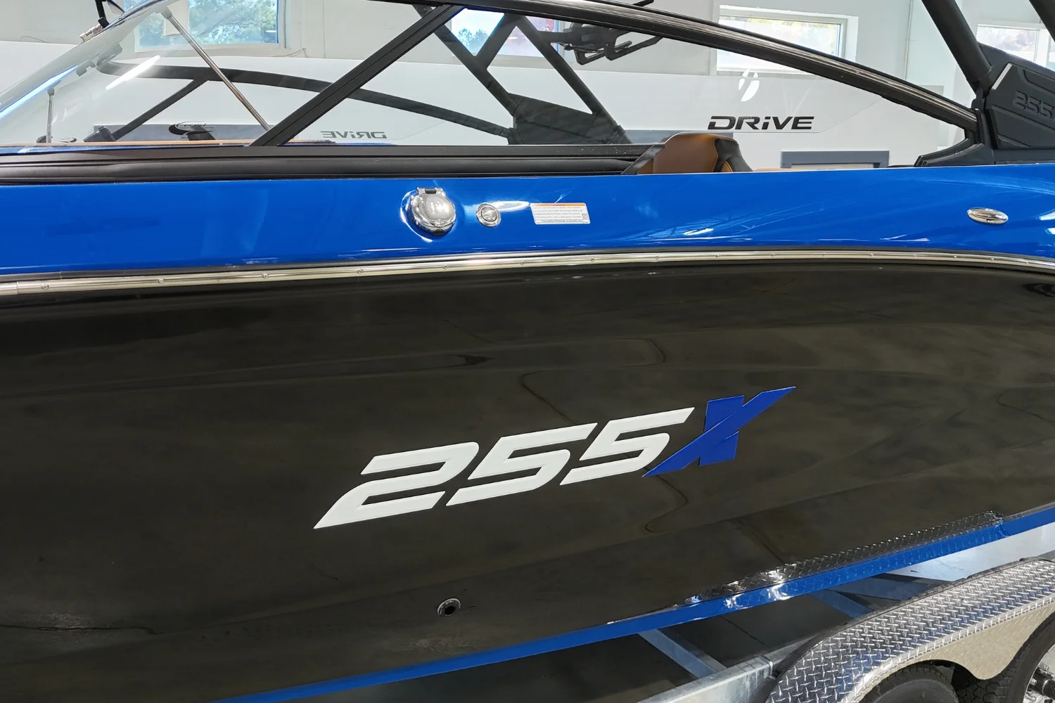 2026 Yamaha 255XD Image Thumbnail #3