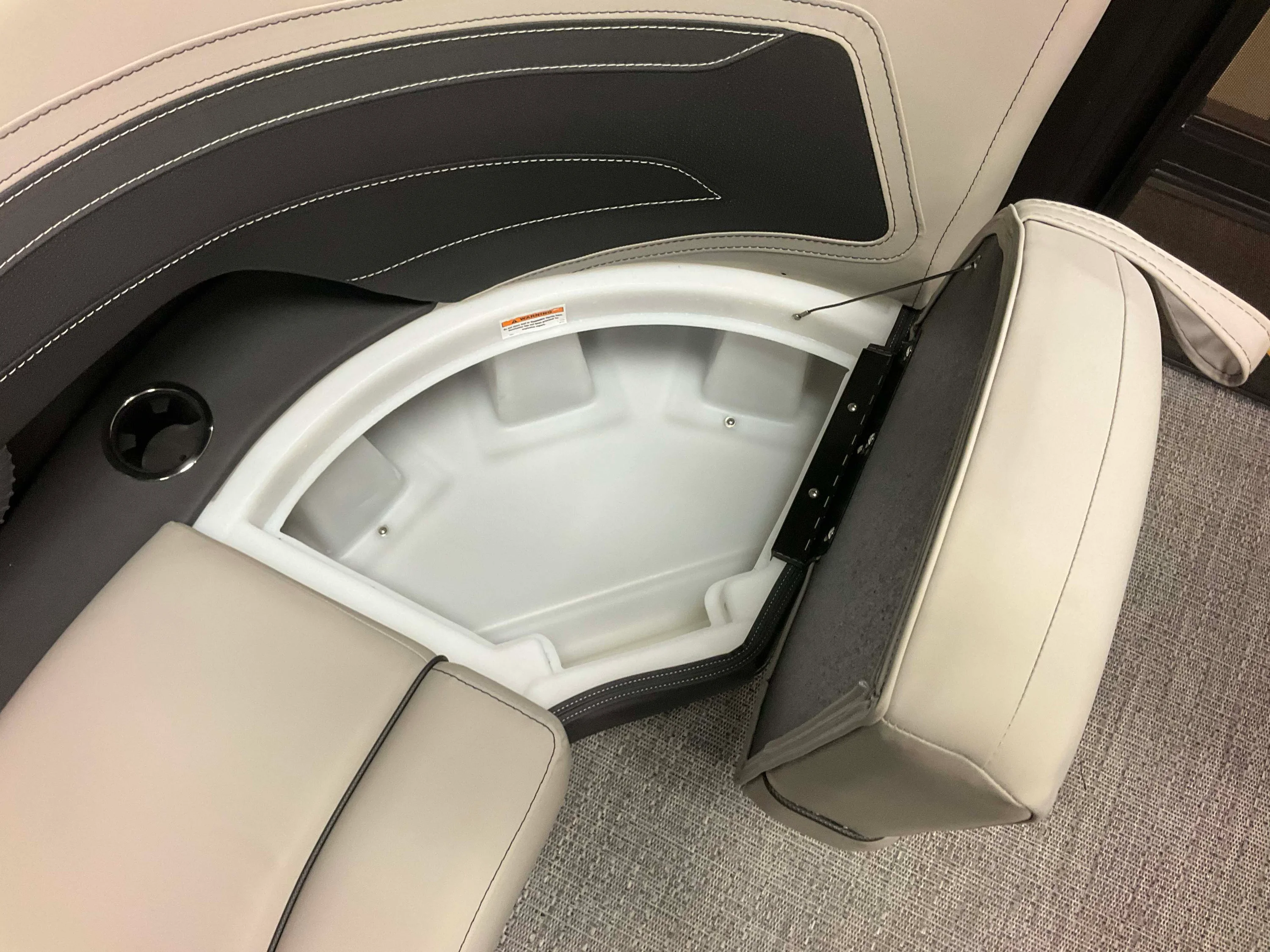 2026 Barletta Cabrio 22 QC Image Thumbnail #17